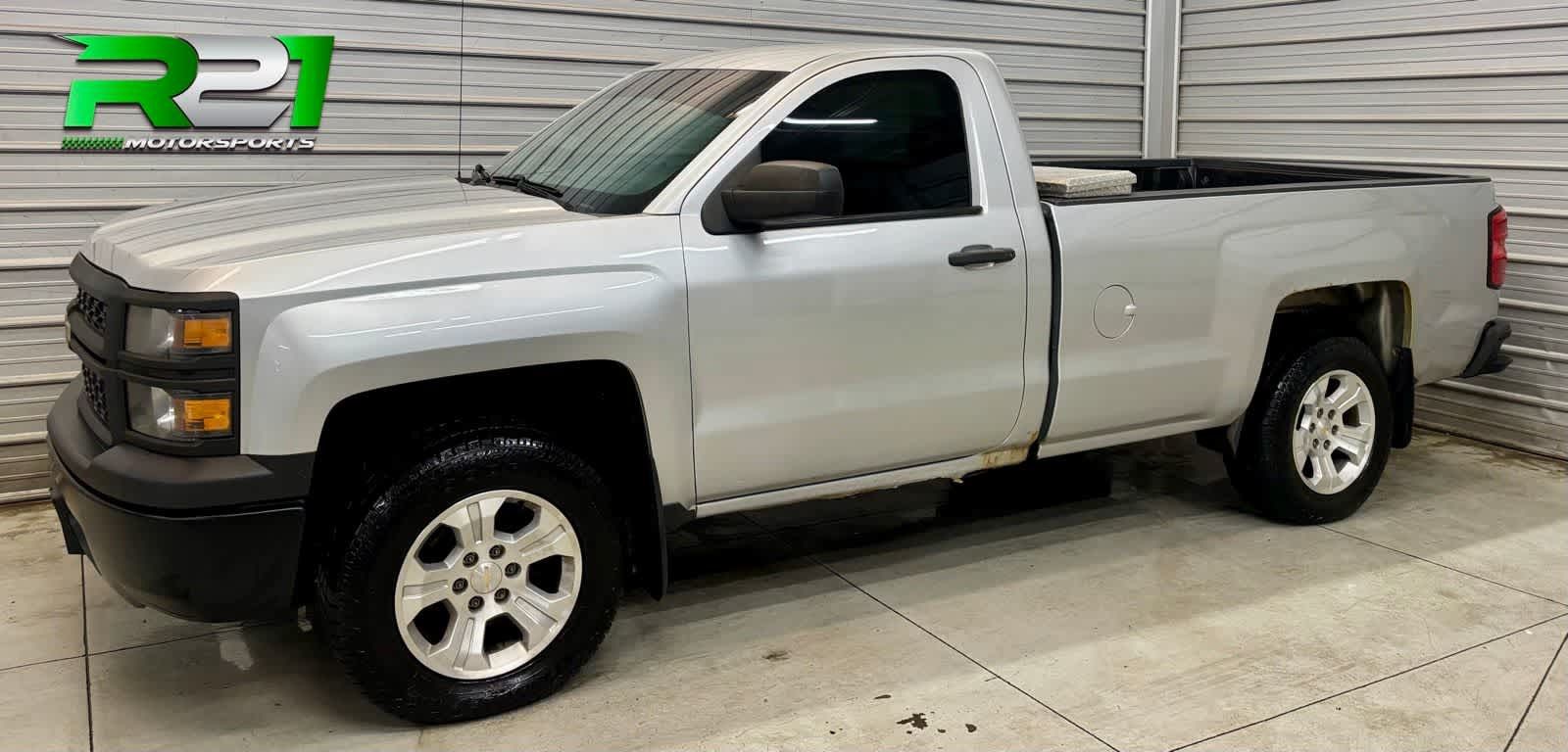 Silver Ice Metallic 2014 Chevrolet Silverado 1500 Pickup Truck 6-Speed Automatic Overdrive