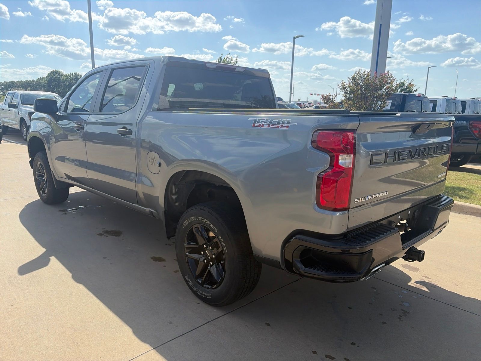 View vehicle photo 5