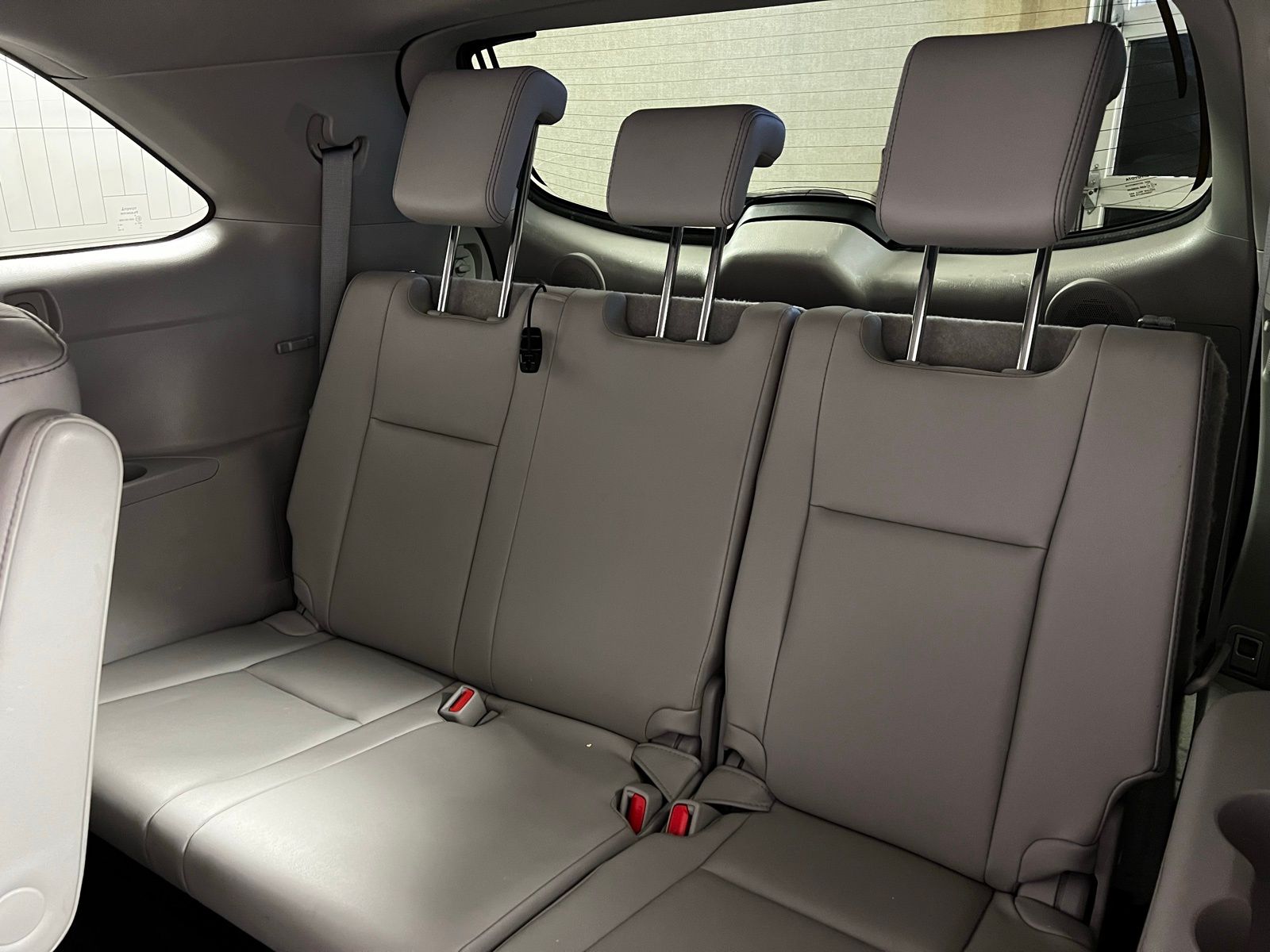 2016 Toyota Highlander Limited 27