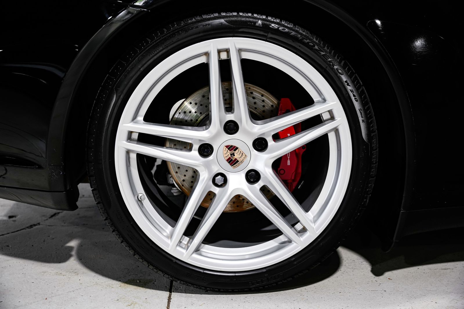2010 Porsche 911 Carrera 4S — photo 46
