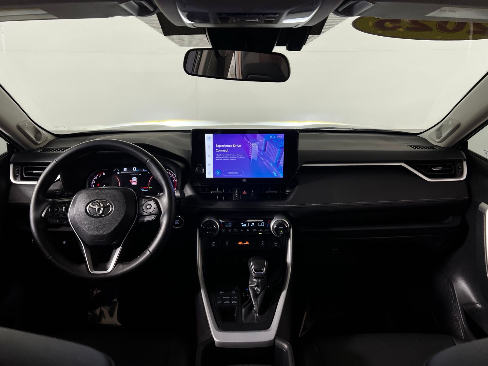Thumbnail: 2025 Toyota RAV4 - 28