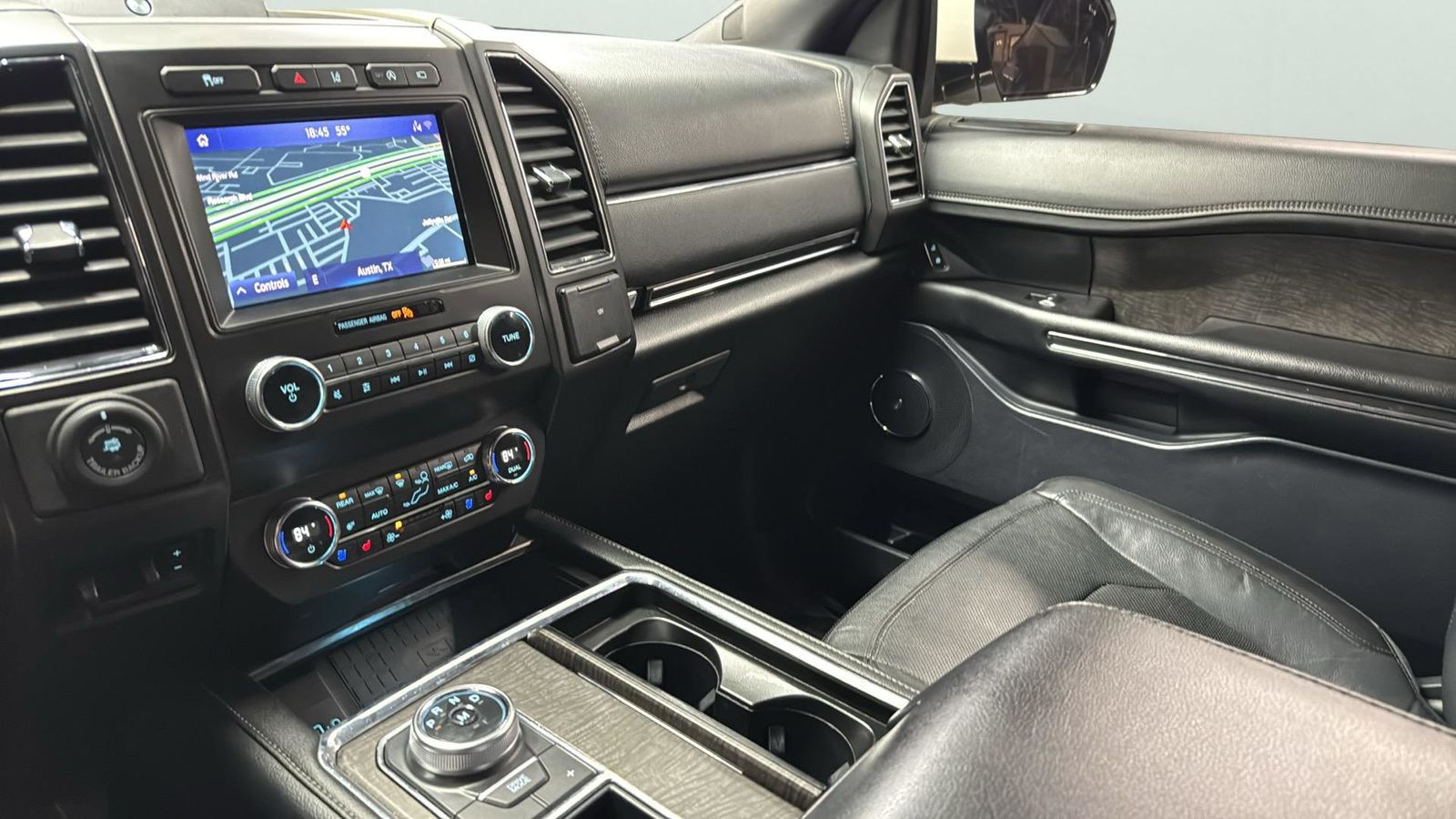 Used Car 2020 Ford Expedition Max  Limited For Sale Under $25,000 In Austin, Texas