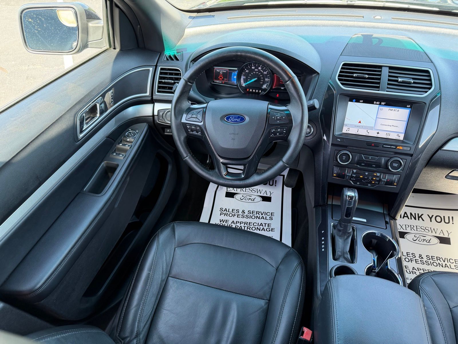 2017 Ford Explorer image 16