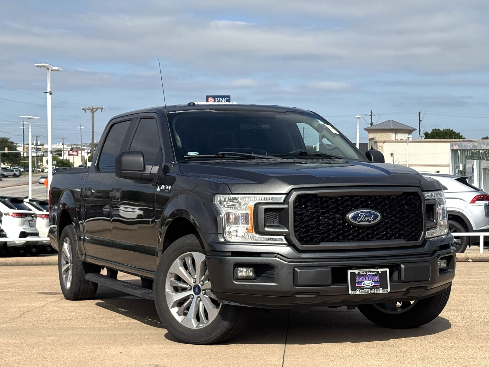View vehicle photo 2
