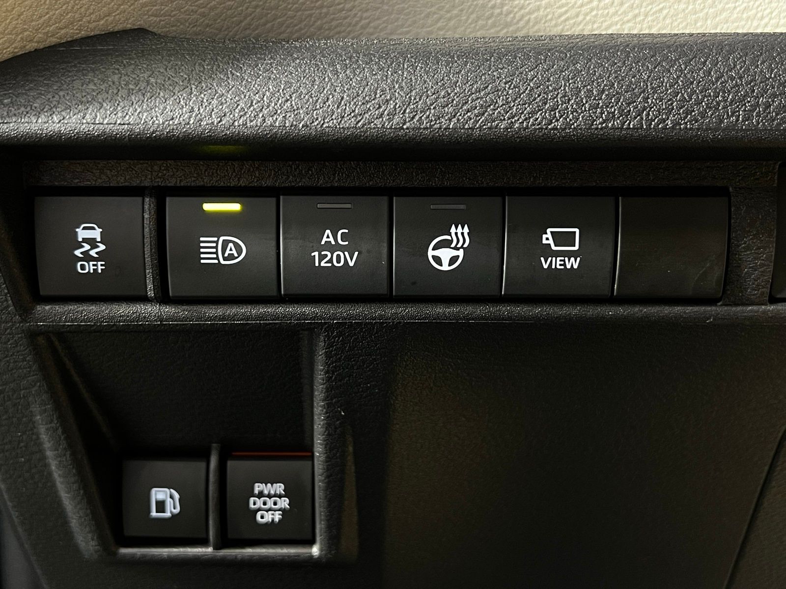 Thumbnail: 2025 Toyota Sienna - 22