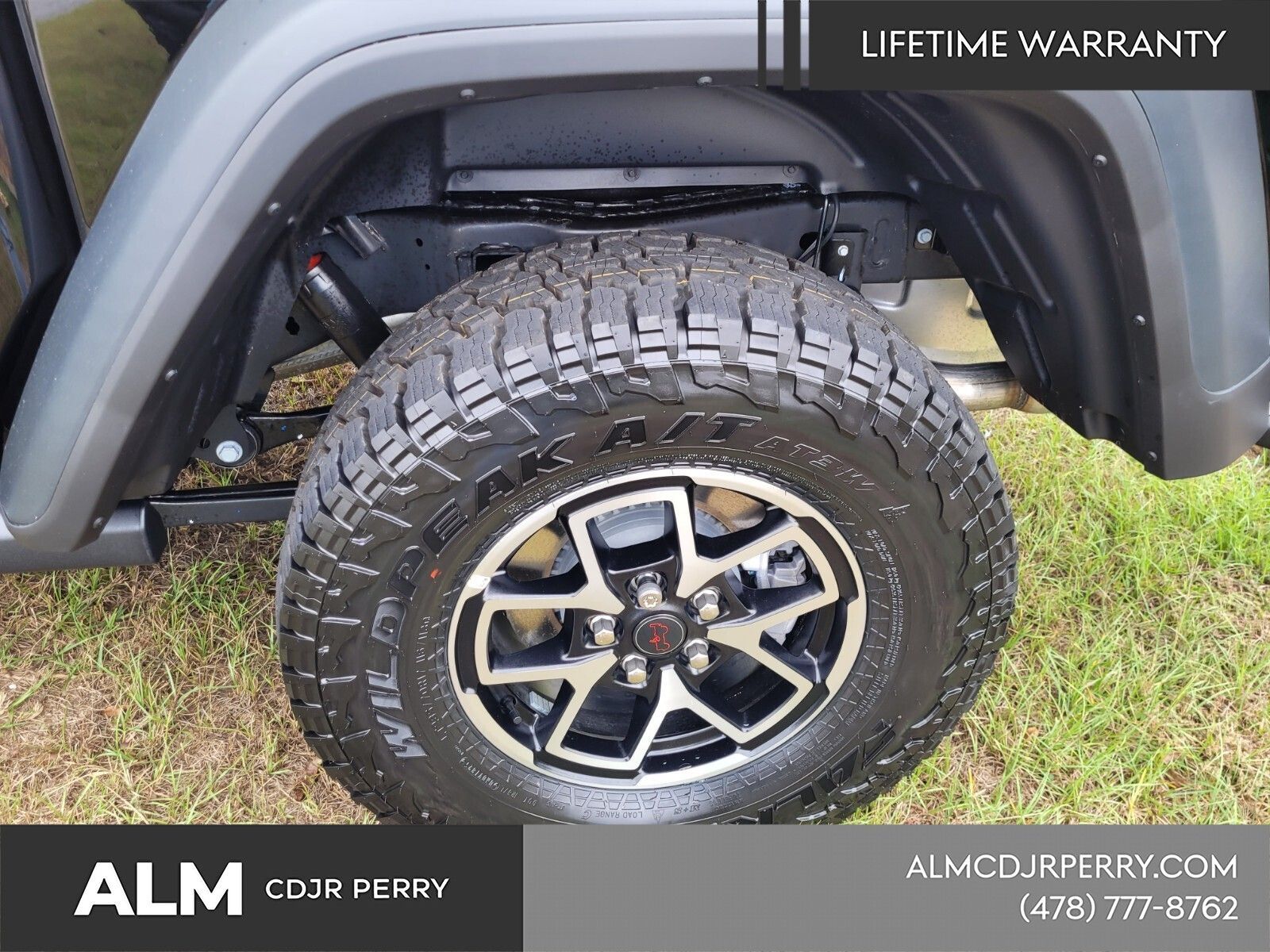 New 2025 Black Clear-Coat Exterior Paint Jeep Rubicon image 10