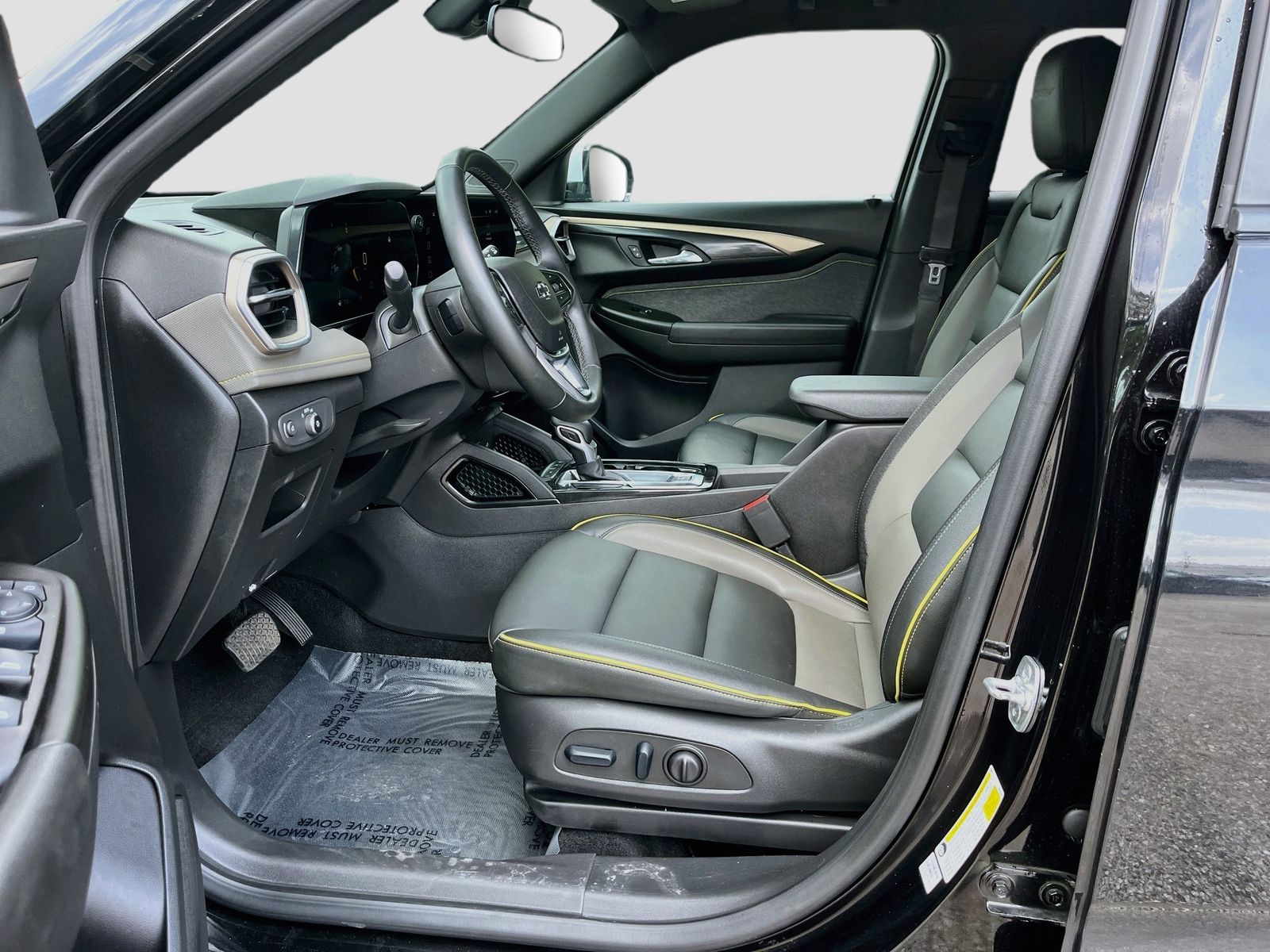 Used 2025 Black Chevrolet ACTIV image 20