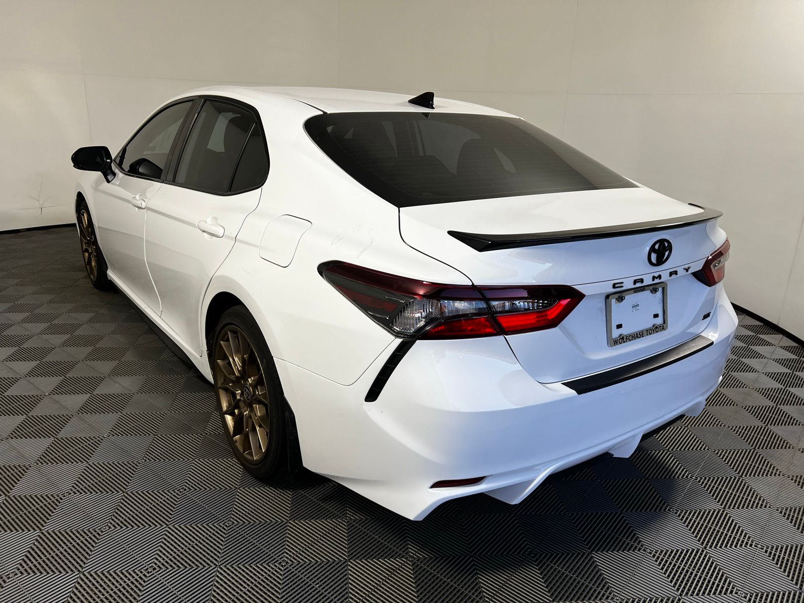 Thumbnail: 2023 Toyota Camry - 7