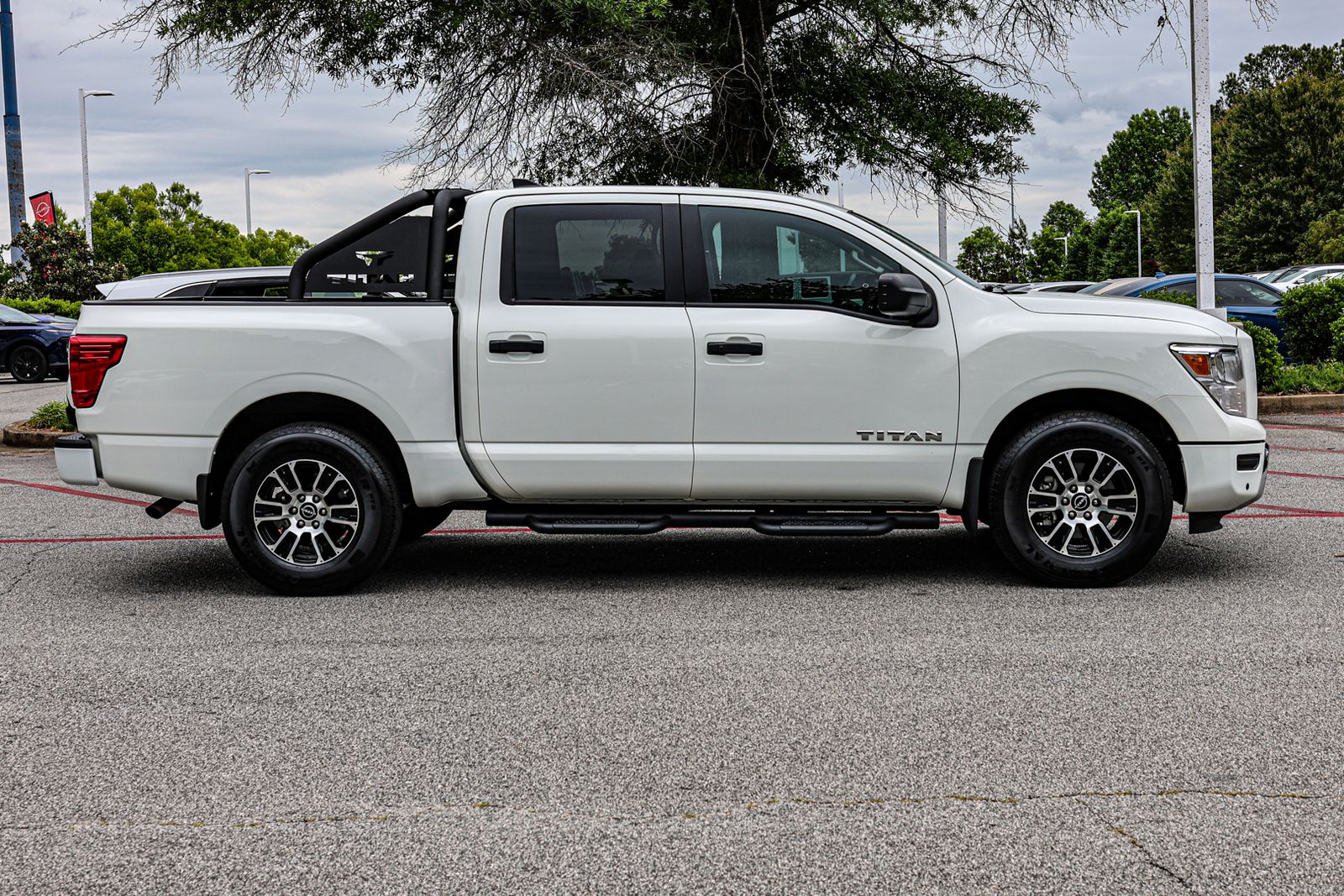 Used 2024 White Nissan SV image 8