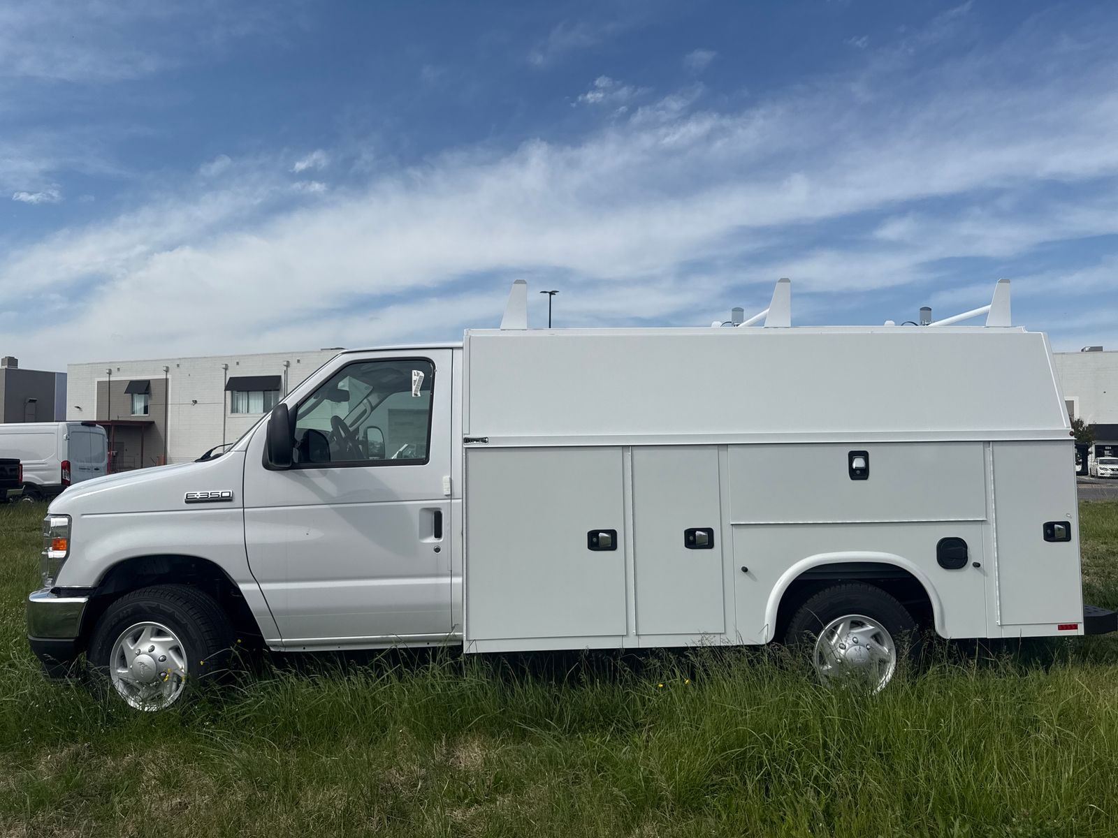 2026 Ford E-Series SRW E-350 Super Duty 138 in WB's photo