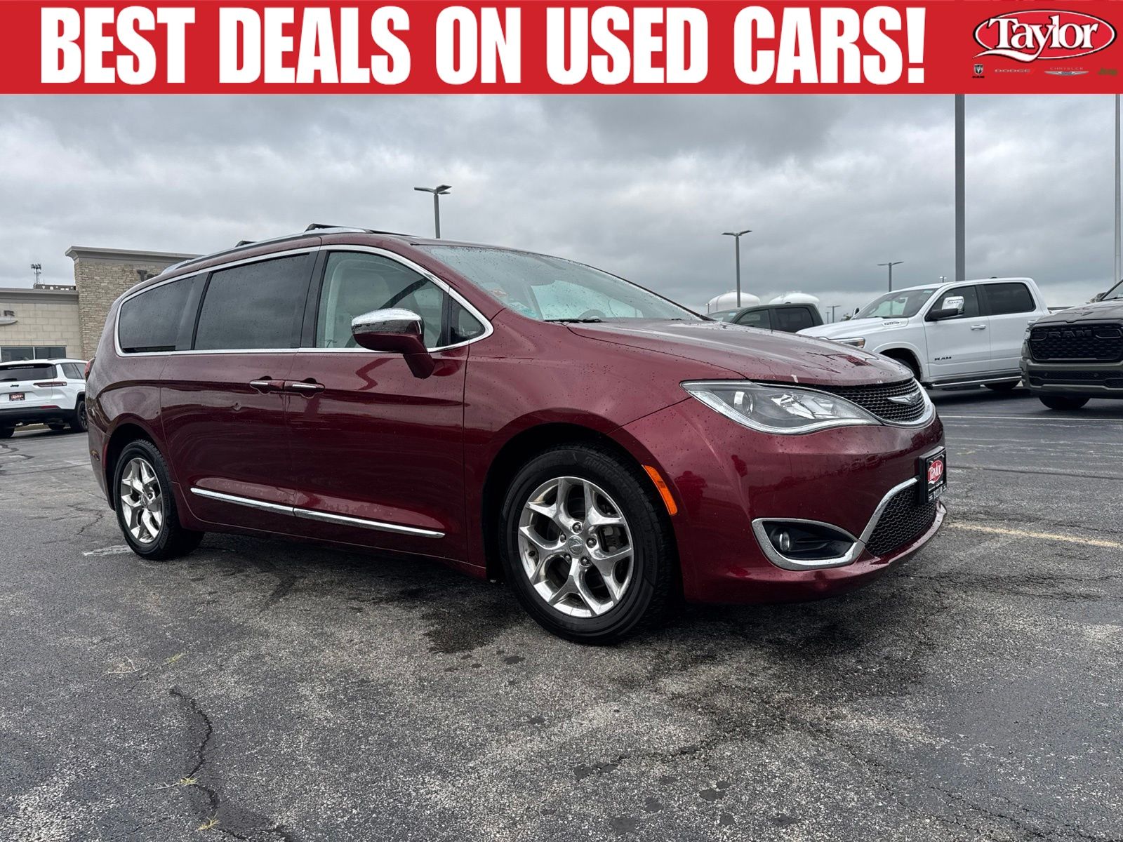 Velvet Red Pearlcoat 2017 Chrysler Pacifica Minivan Front-Wheel Drive 9-Speed Automatic