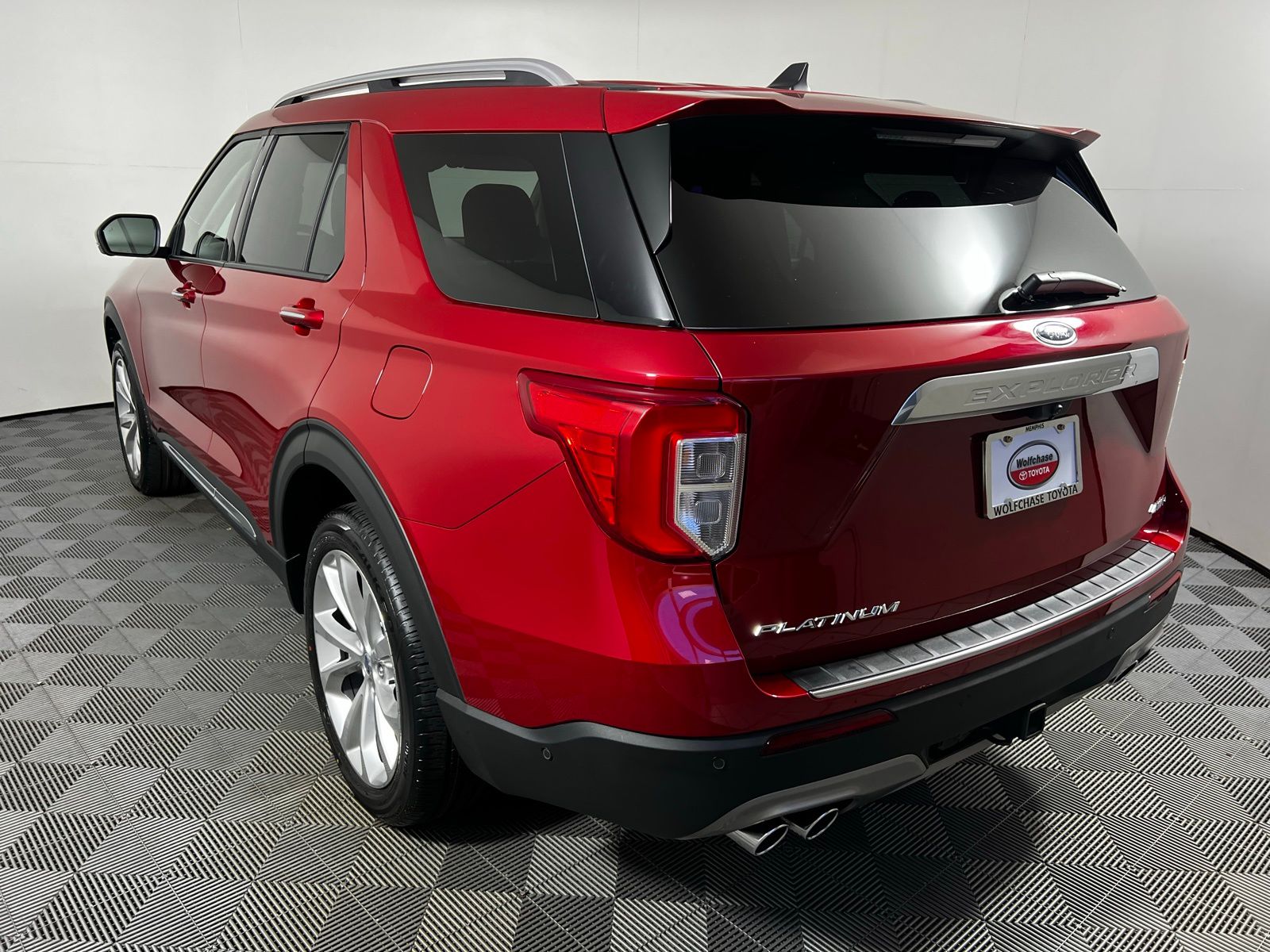 Thumbnail: 2022 Ford Explorer - 7