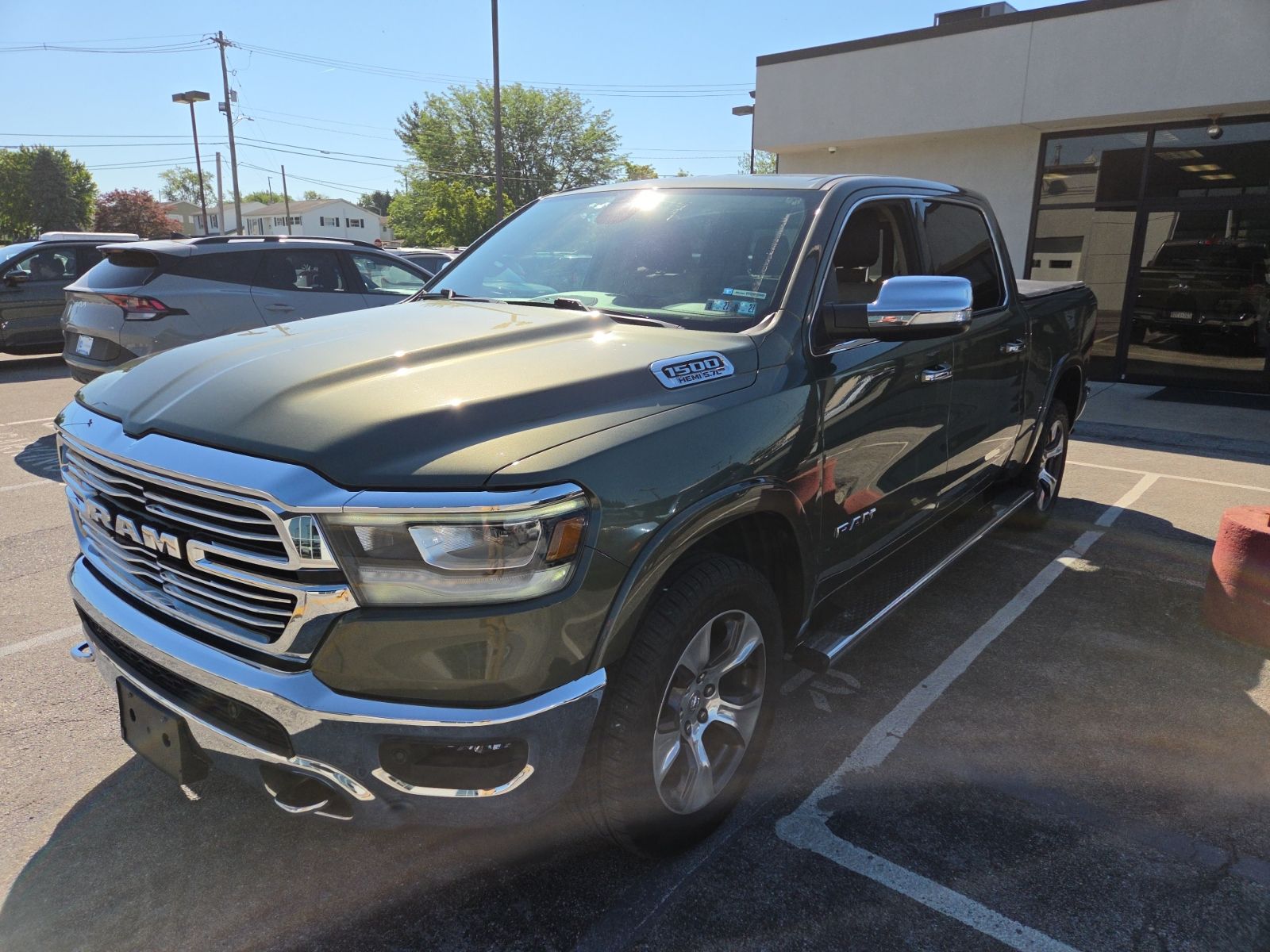 2020 RAM 1500 Laramie 4x4 Crew Cab 5'7's photo