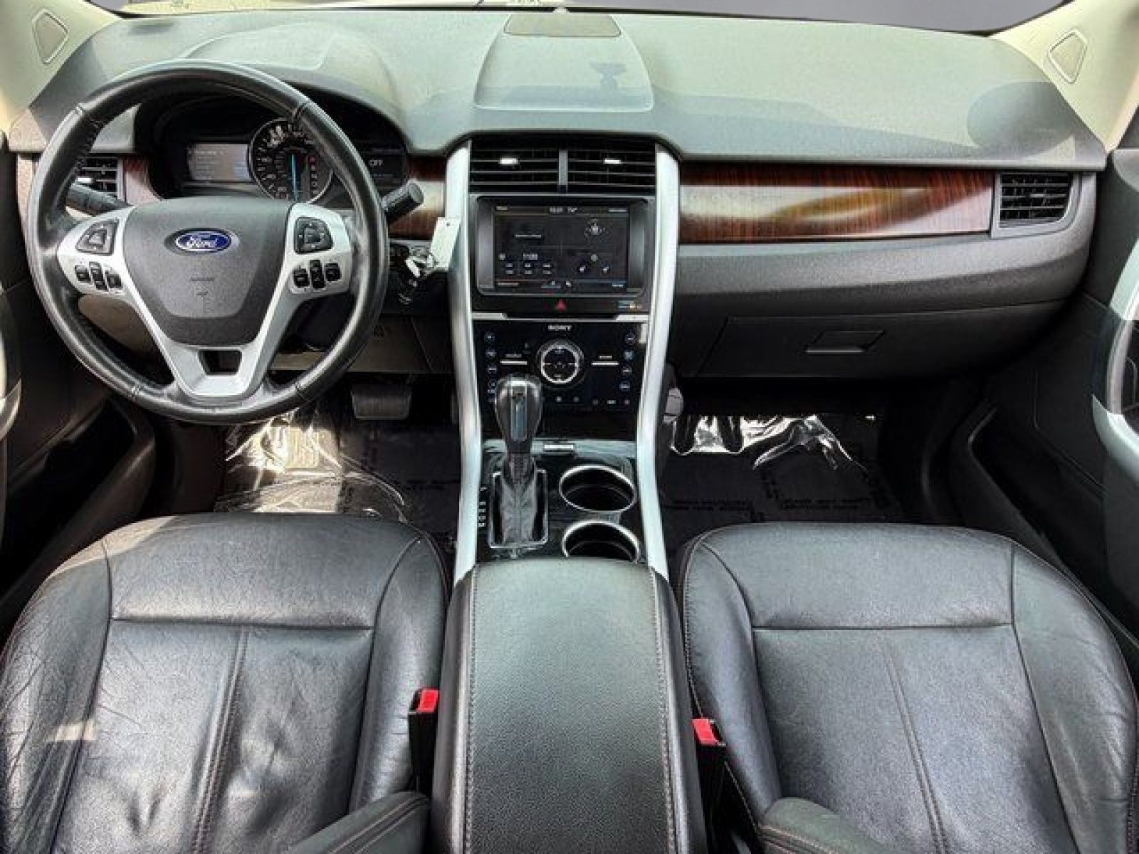 Used 2011 White Platinum Clearcoat Metallic Ford Limited image 3