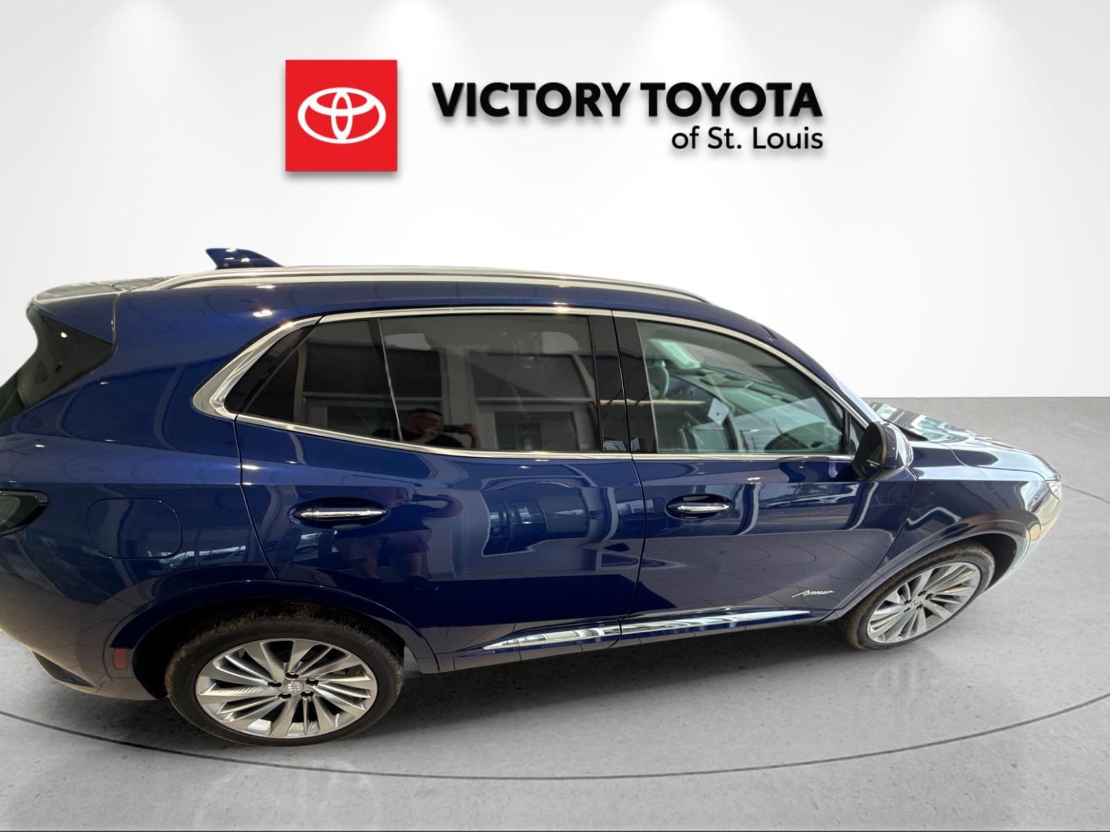 View vehicle photo 2