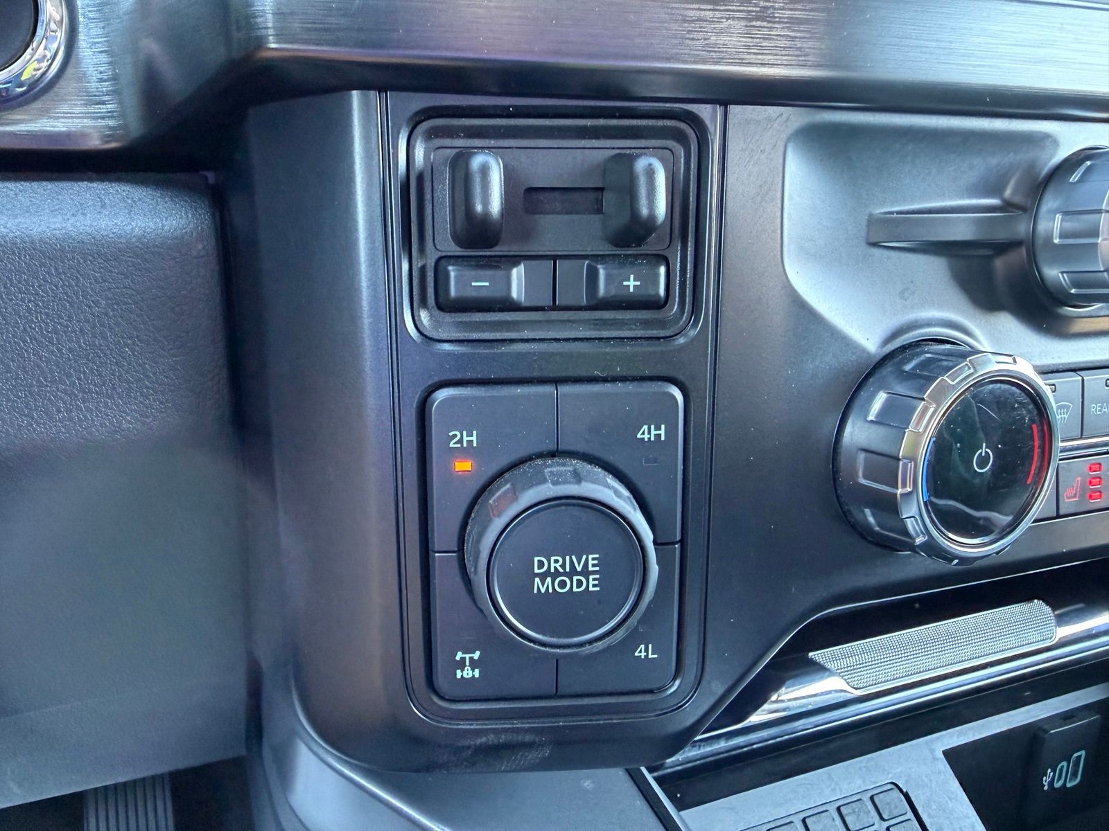 2024 Ford F-350SD image 22