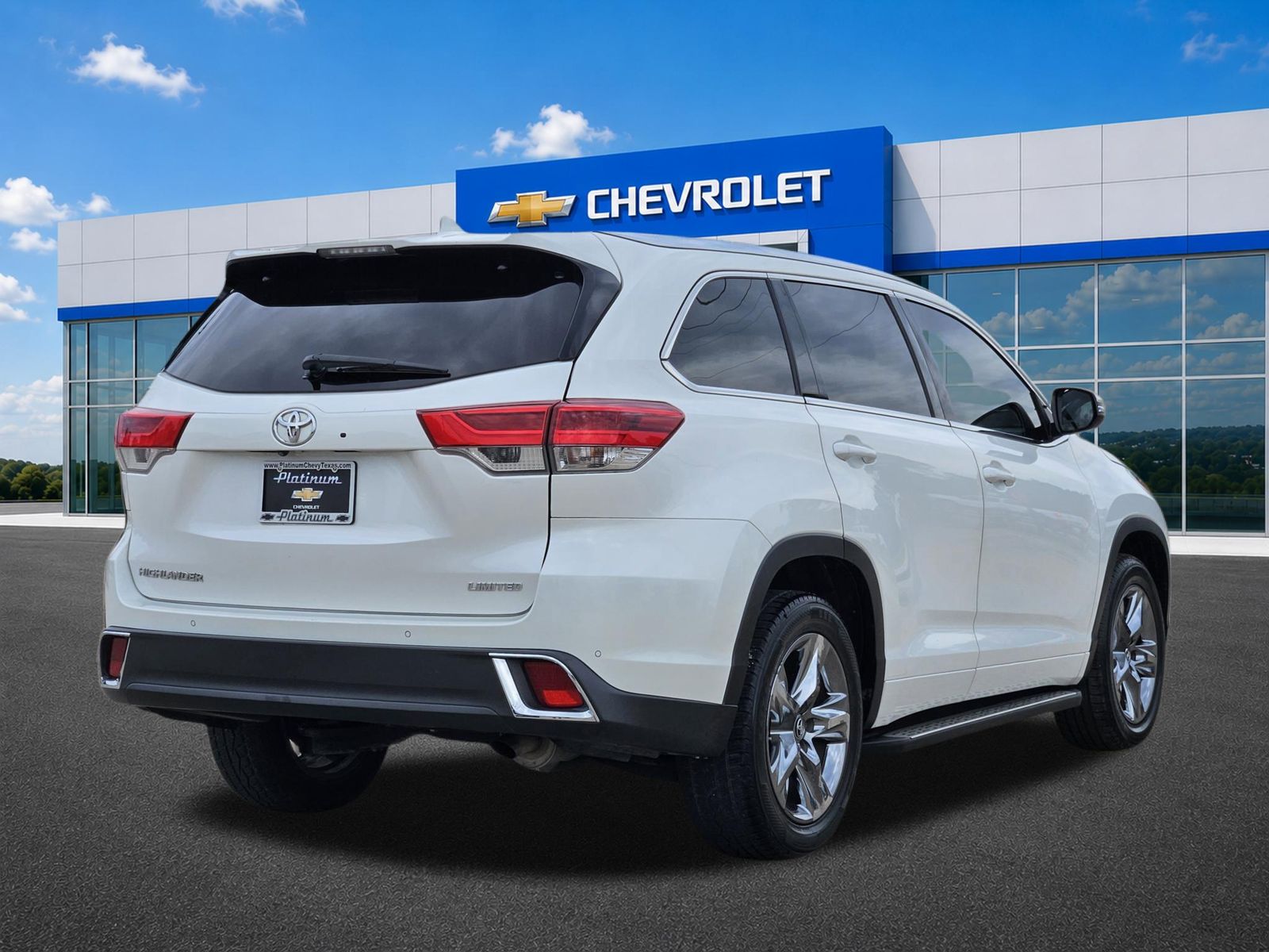 View vehicle photo 5