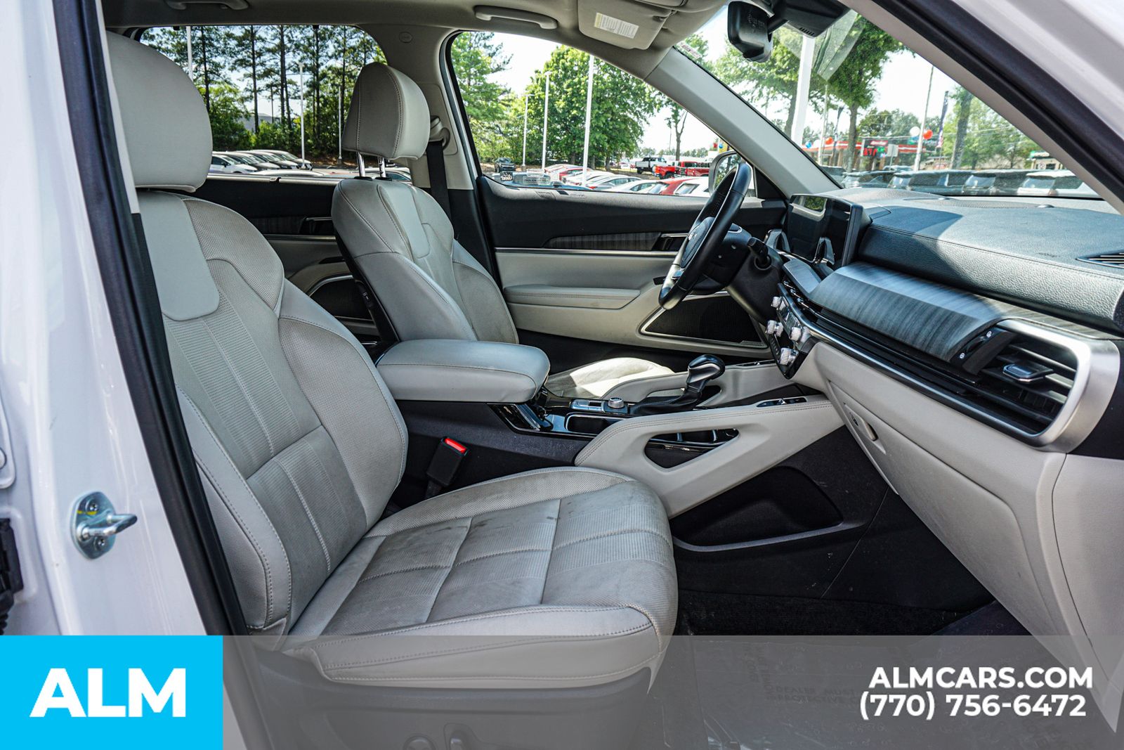 Used 2024 White Kia EX image 23