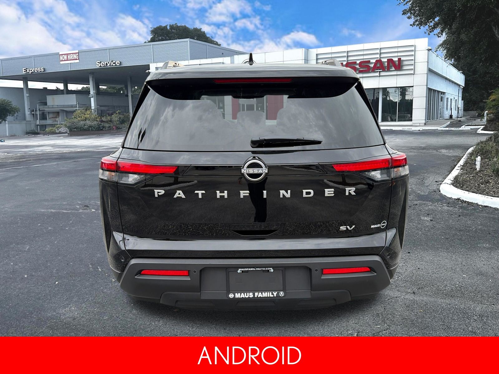View vehicle photo 4