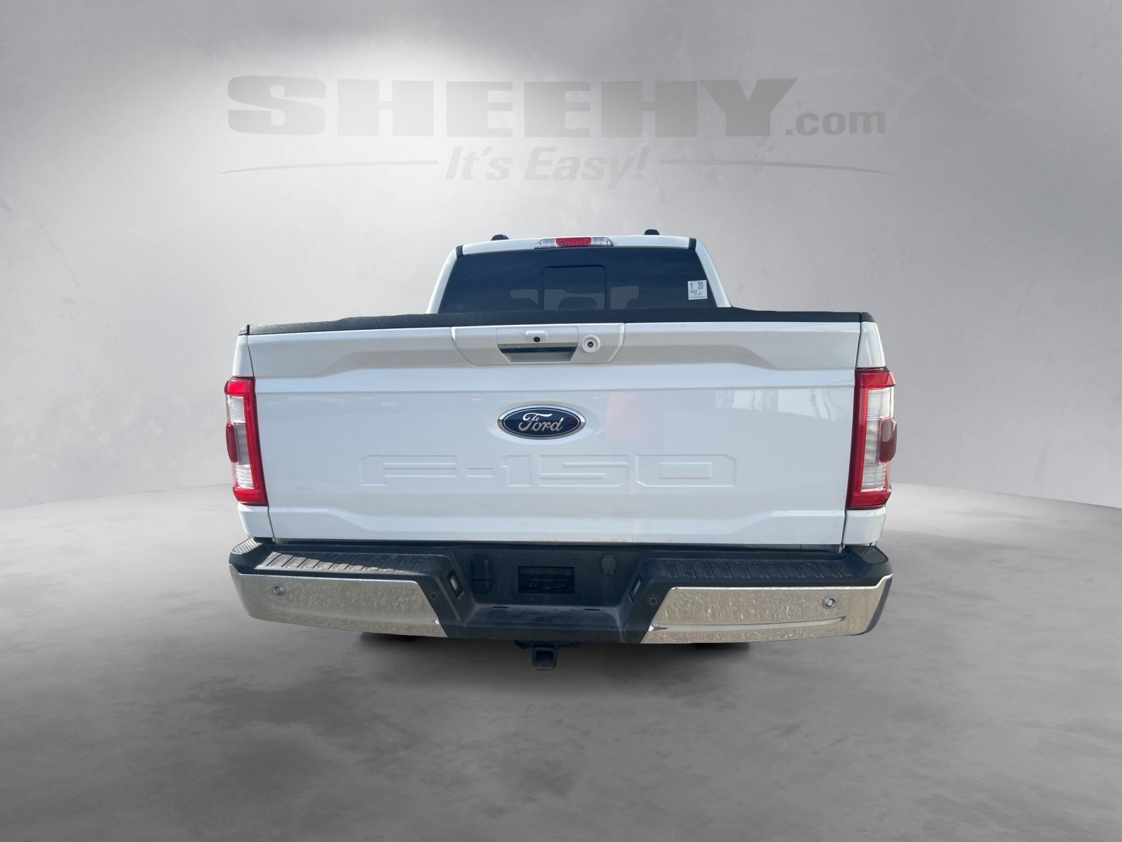 Certified Used 2023 Oxford White Ford Lariat image 13
