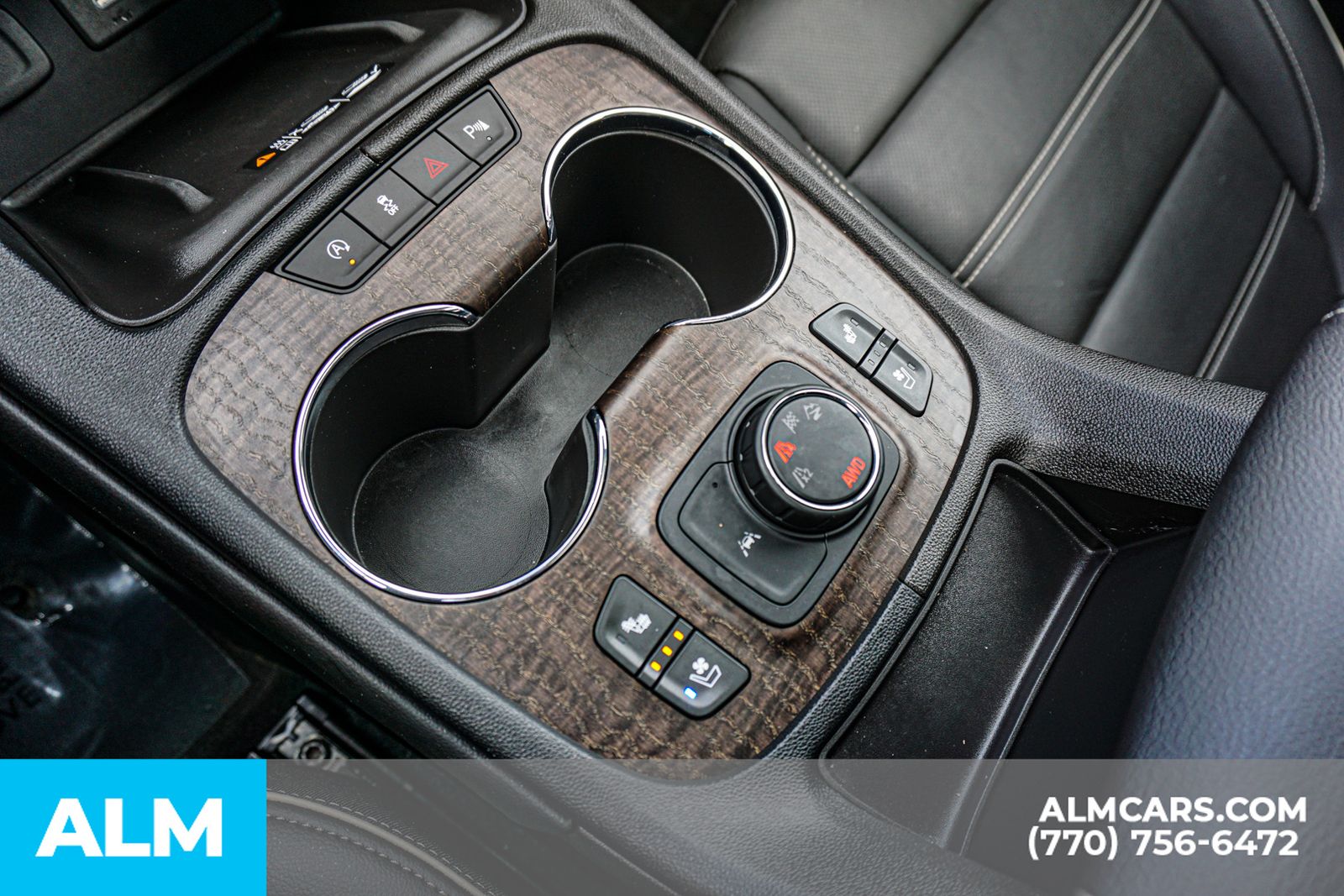Used 2023 White GMC Denali image 46