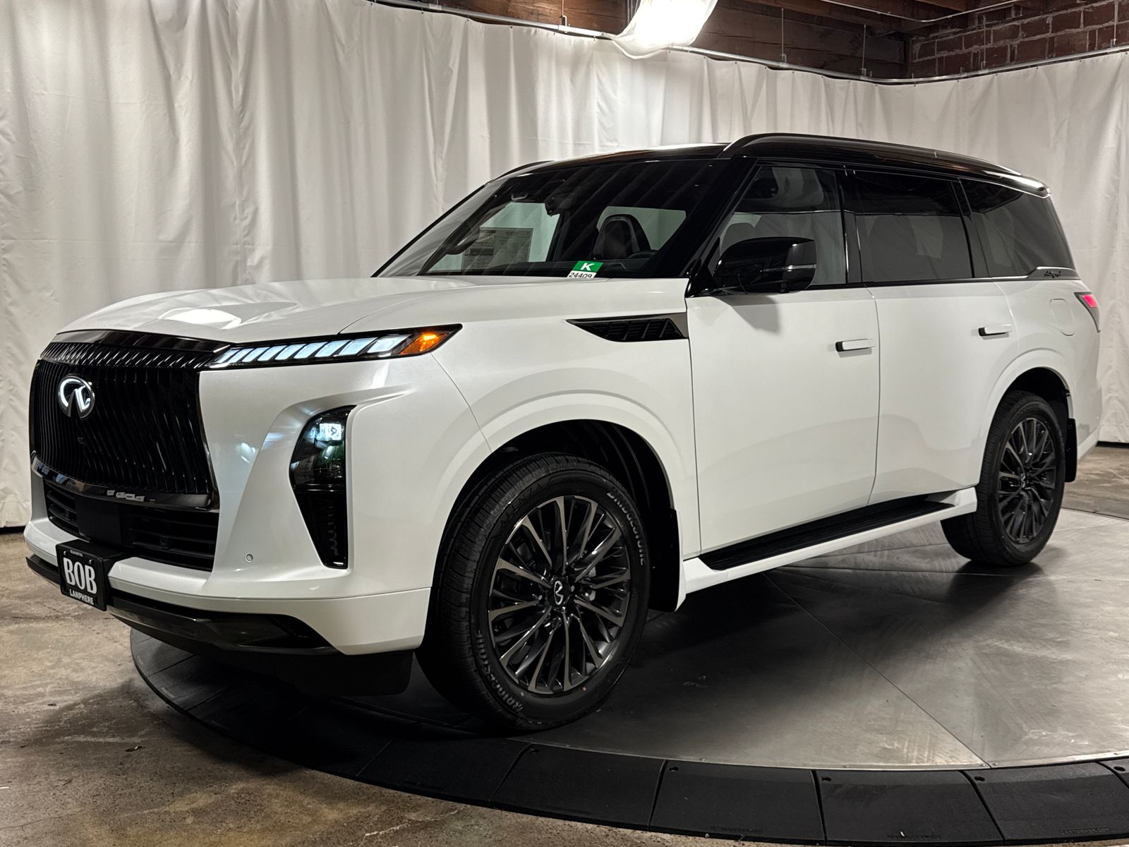 Xkj 2027 INFINITI QX80 SUV / Crossover  9-Speed Automatic Overdrive