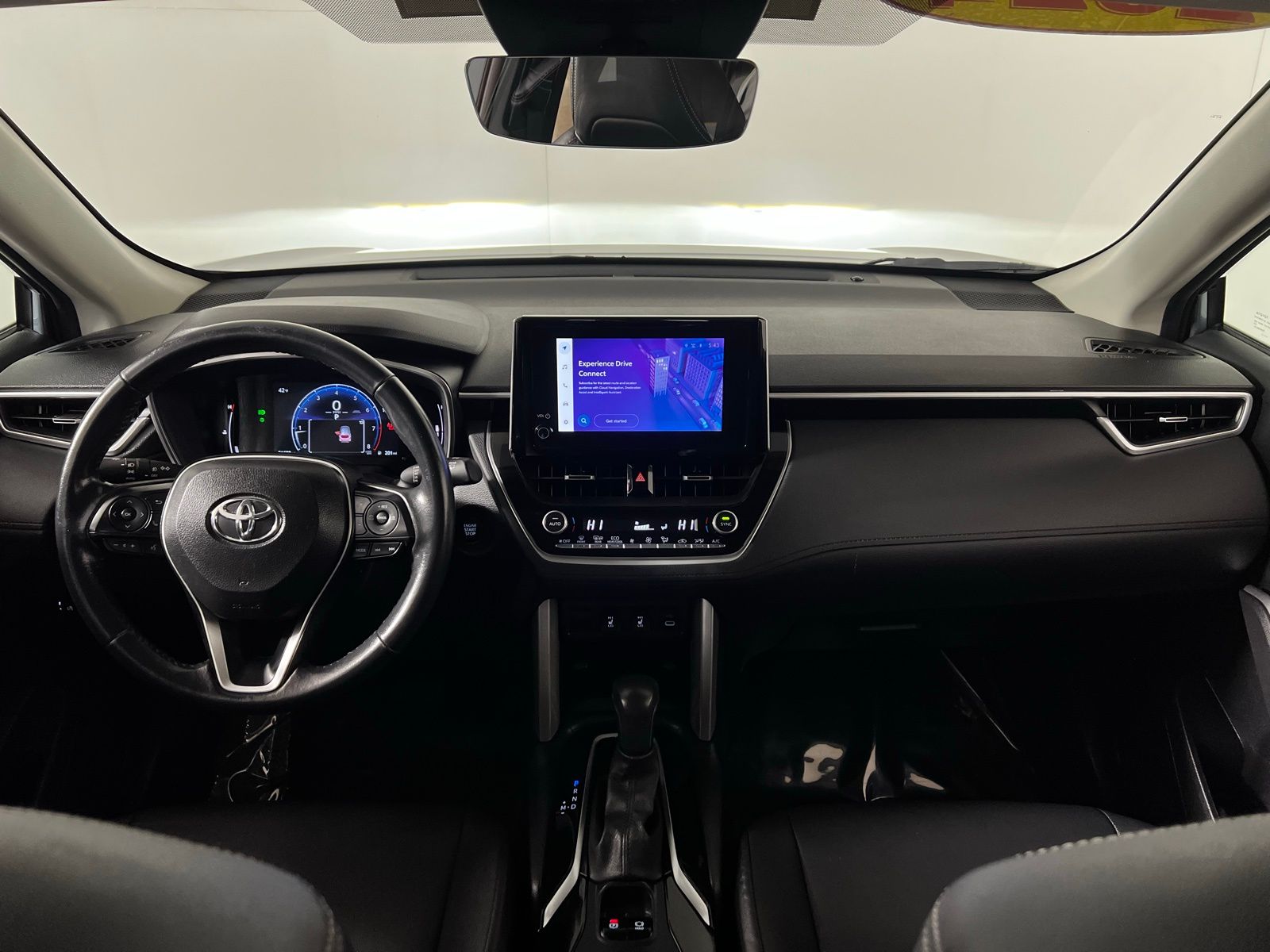 Thumbnail: 2024 Toyota Corolla Cross - 23