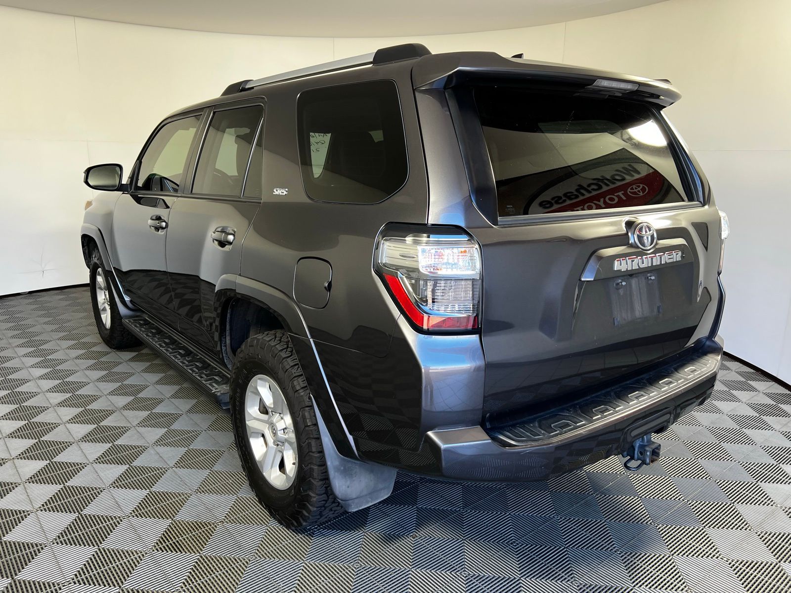 Thumbnail: 2021 Toyota 4Runner - 7