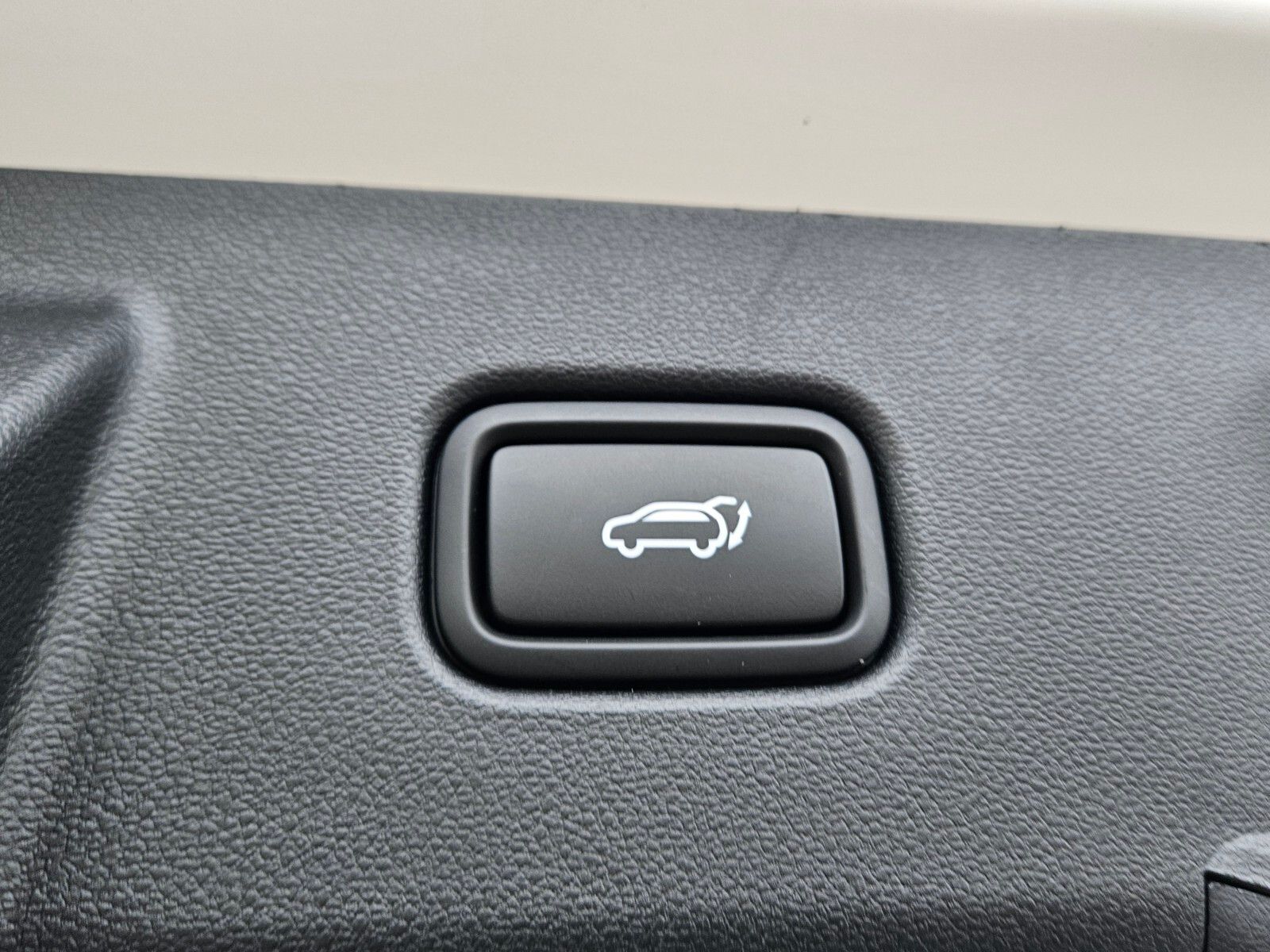 New 2026 White Hyundai Limited image 12
