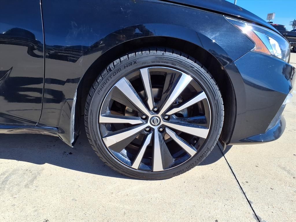 2021 Nissan Altima 2.5 SR Black at Emmons Autoplex