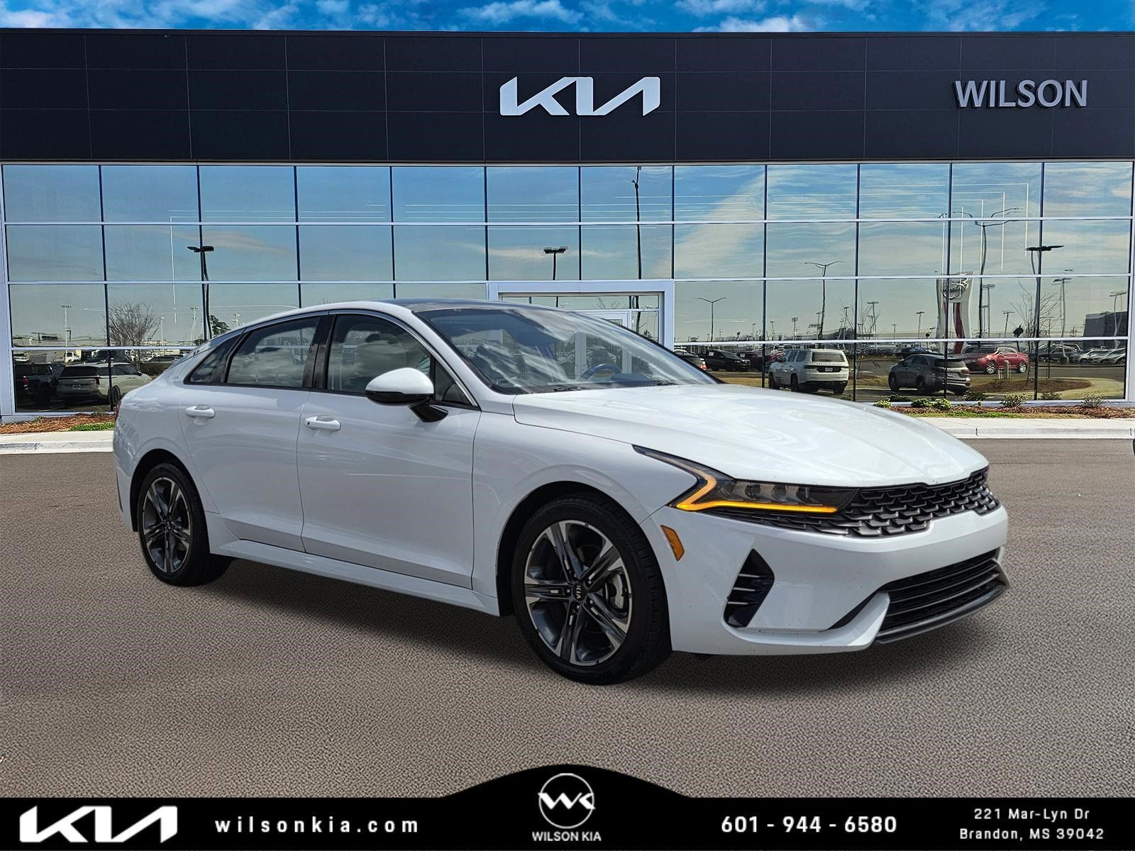 Glacial White Pearl 2021 Kia K5 EX FWD Sedan Front-Wheel Drive 8-Speed Automatic