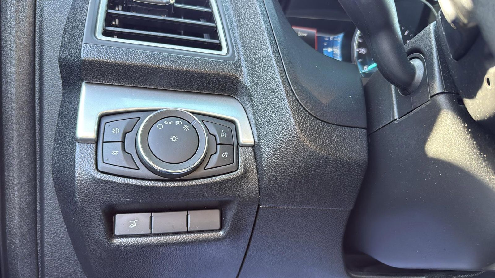 Used Car 2017 Ford Explorer  Xlt For Sale Under $20,000 In Austin, Texas