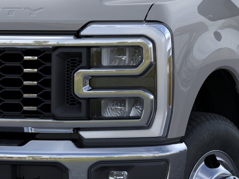 New 2026 Avalanche Ford Lariat image 18