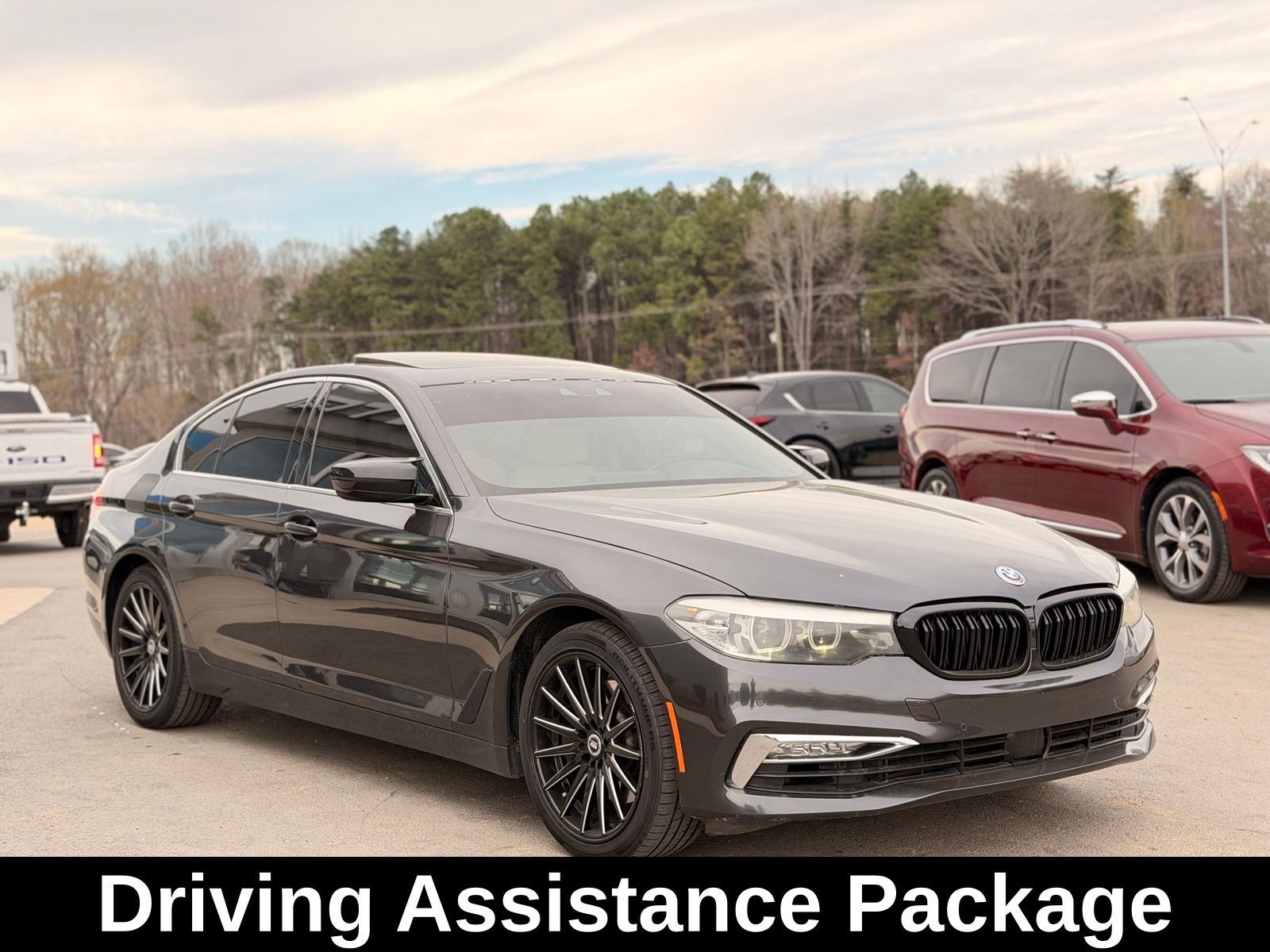 View vehicle photo 5