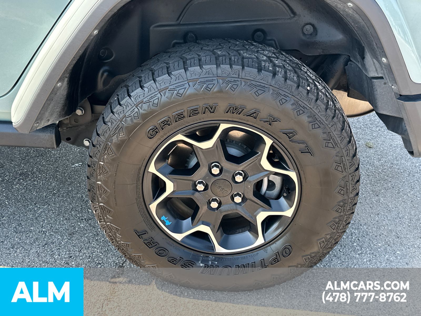 Used 2023 Gray Jeep Rubicon 4xe image 22