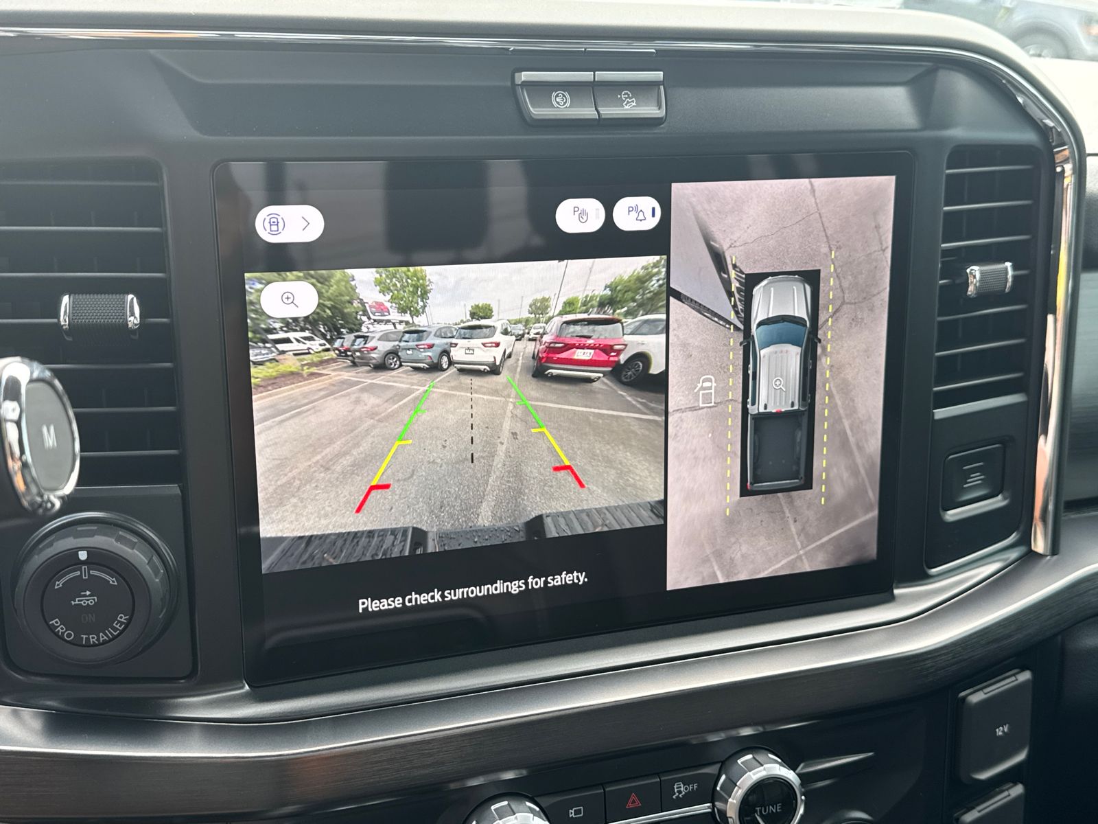 2025 Ford F-250 Lariat photo 27