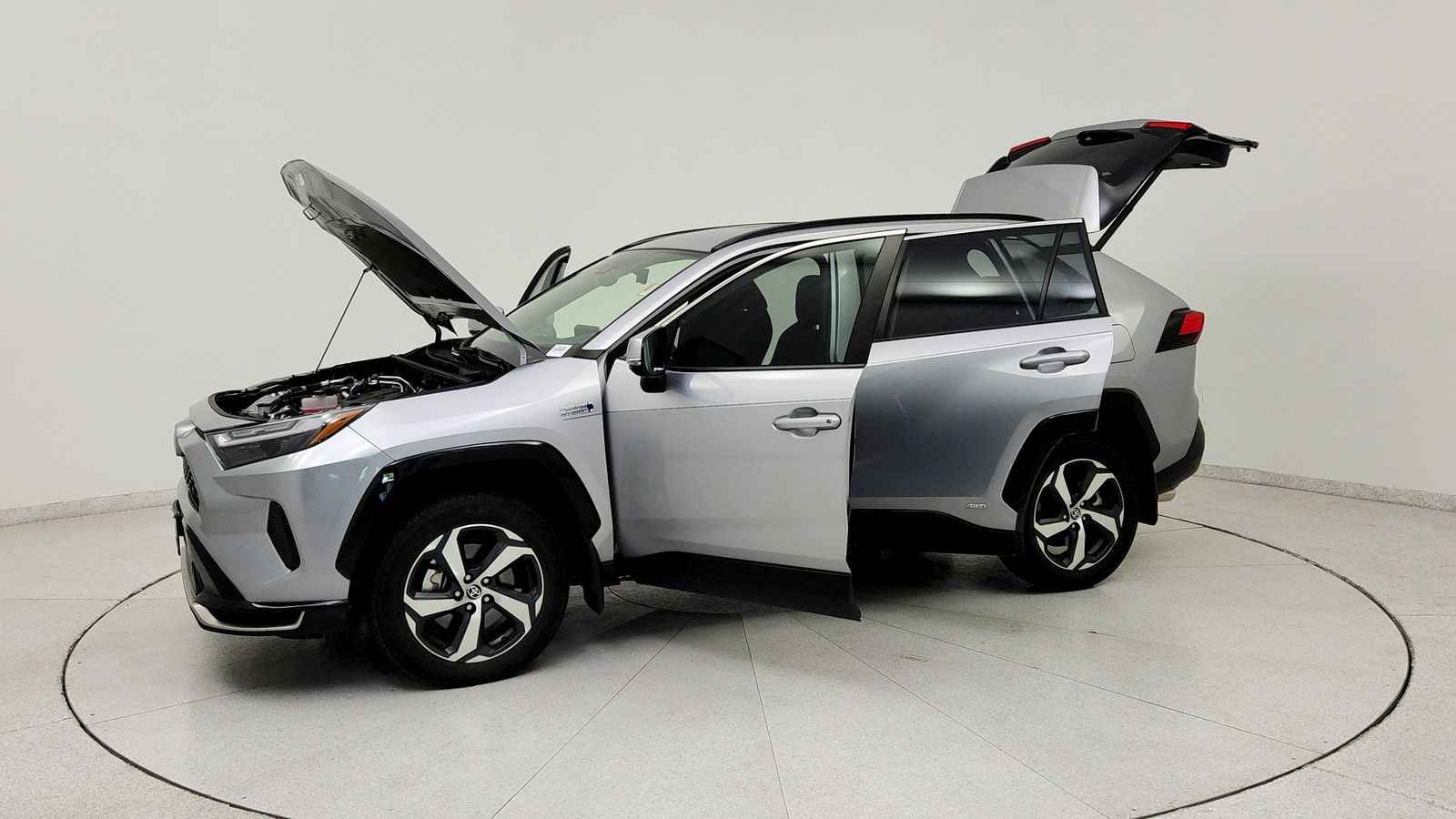 Used 2023 Silver Toyota SE image 12