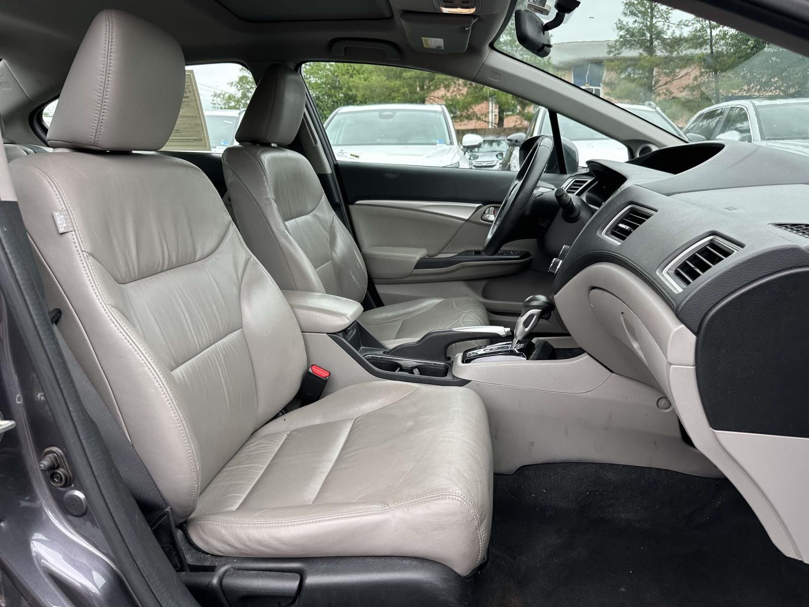 Used 2014  Honda EX-L image 33
