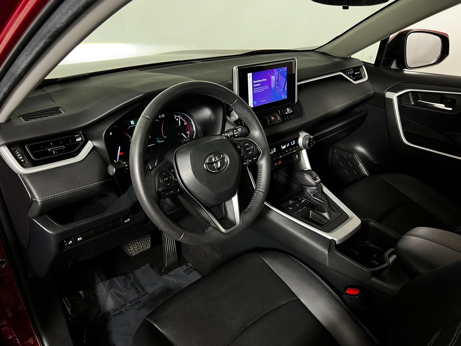 Thumbnail: 2023 Toyota RAV4 - 12