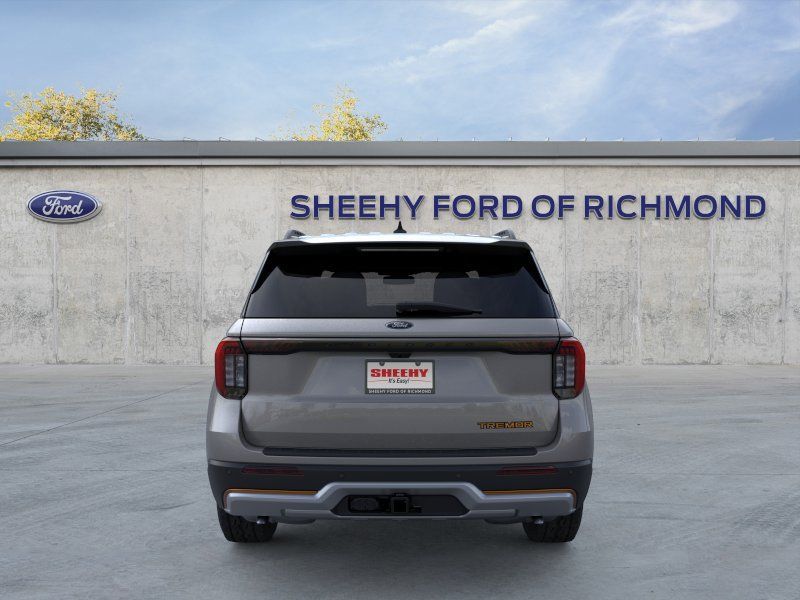 New 2026 Carbonized Gray Metallic Ford Tremor image 6