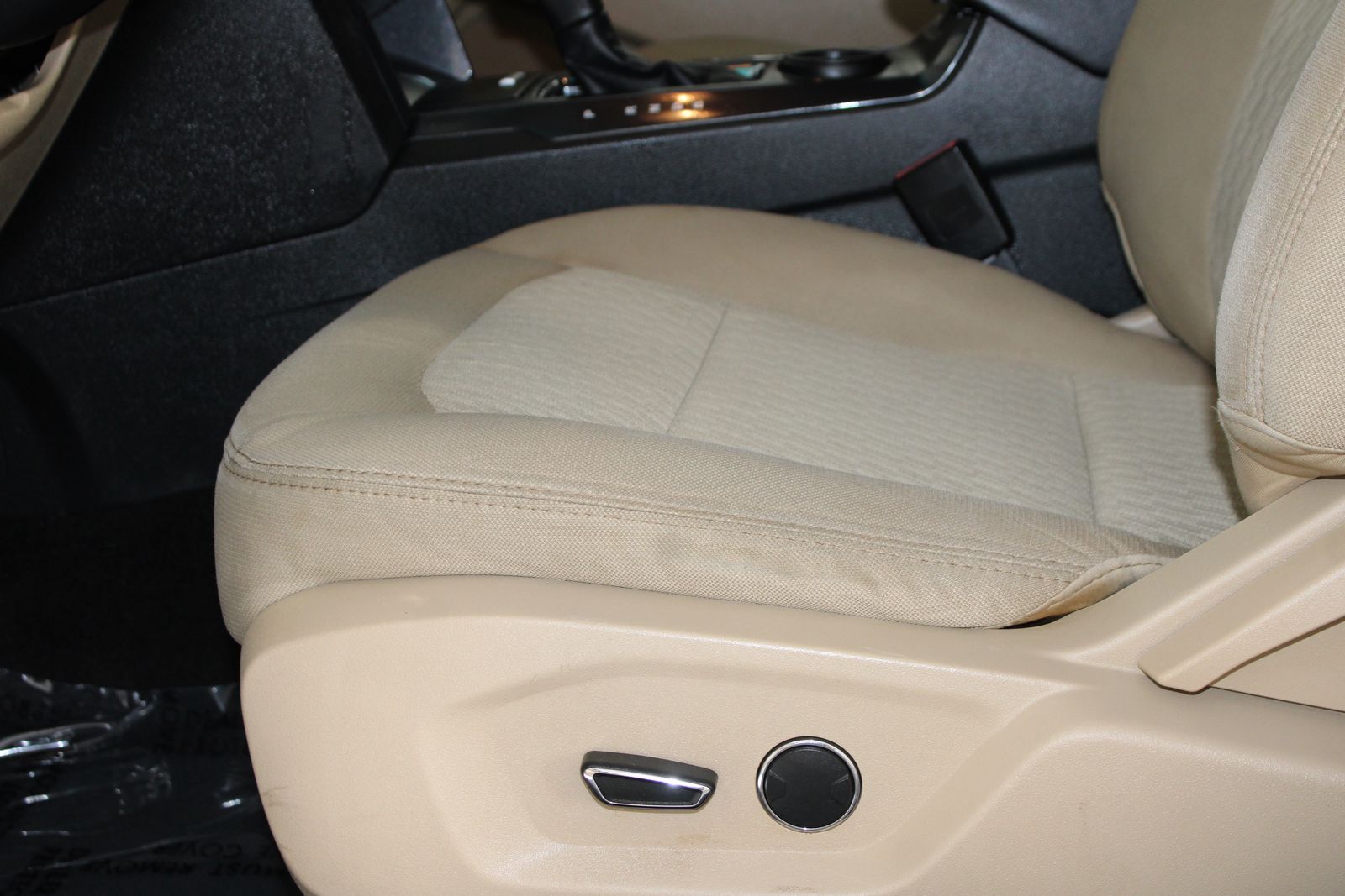 Used 2016 Silver Ford Base image 14