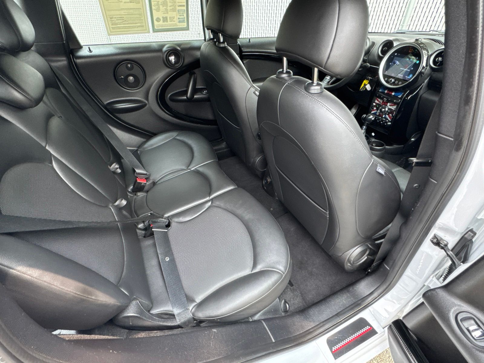 Used 2013 Light White MINI Base image 22