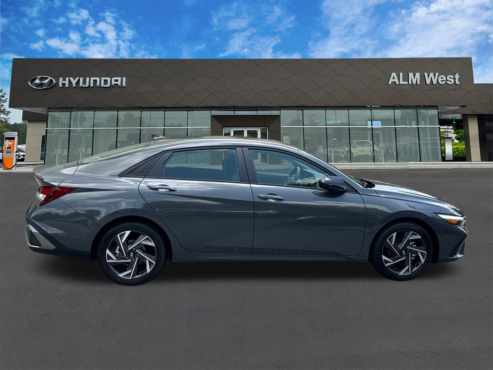 Certified Used 2025 Gray Hyundai SEL Sport image 4