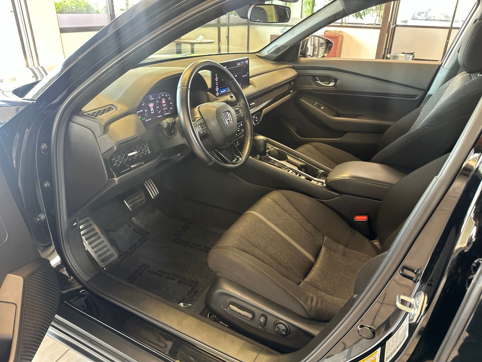 Used 2024  Honda Sport image 8