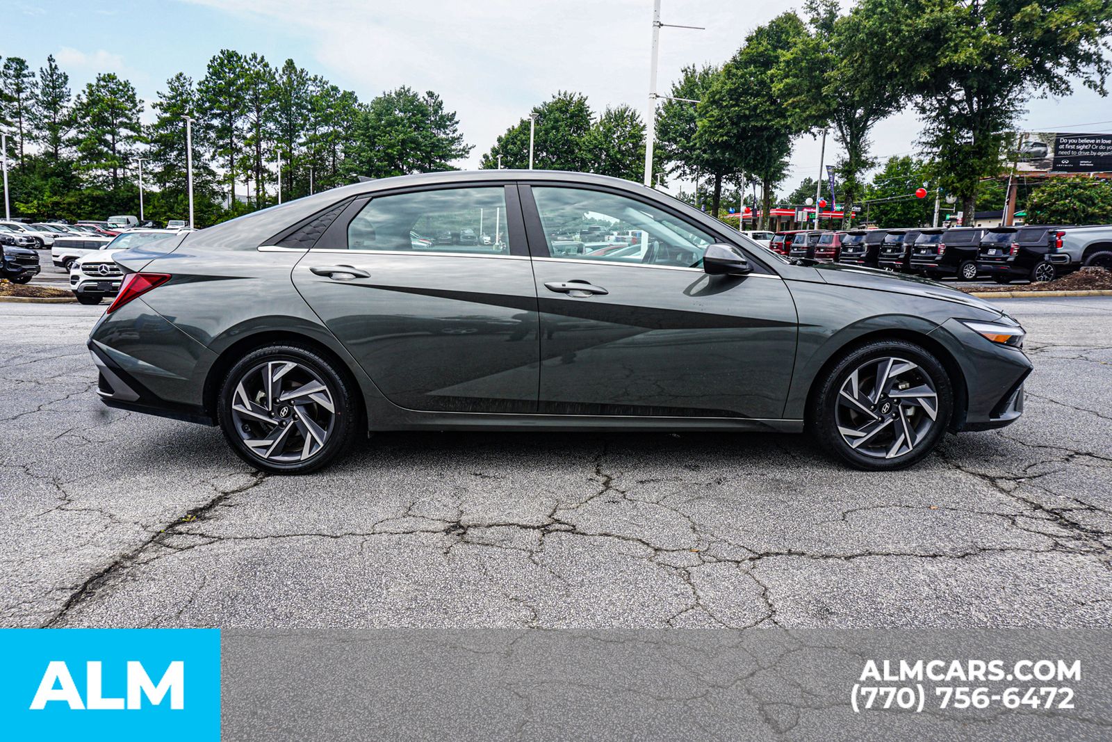Used 2025 Gray Hyundai SEL Convenience image 10