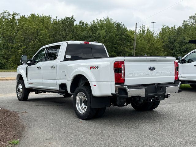 New 2026 Oxford White Ford Lariat image 4