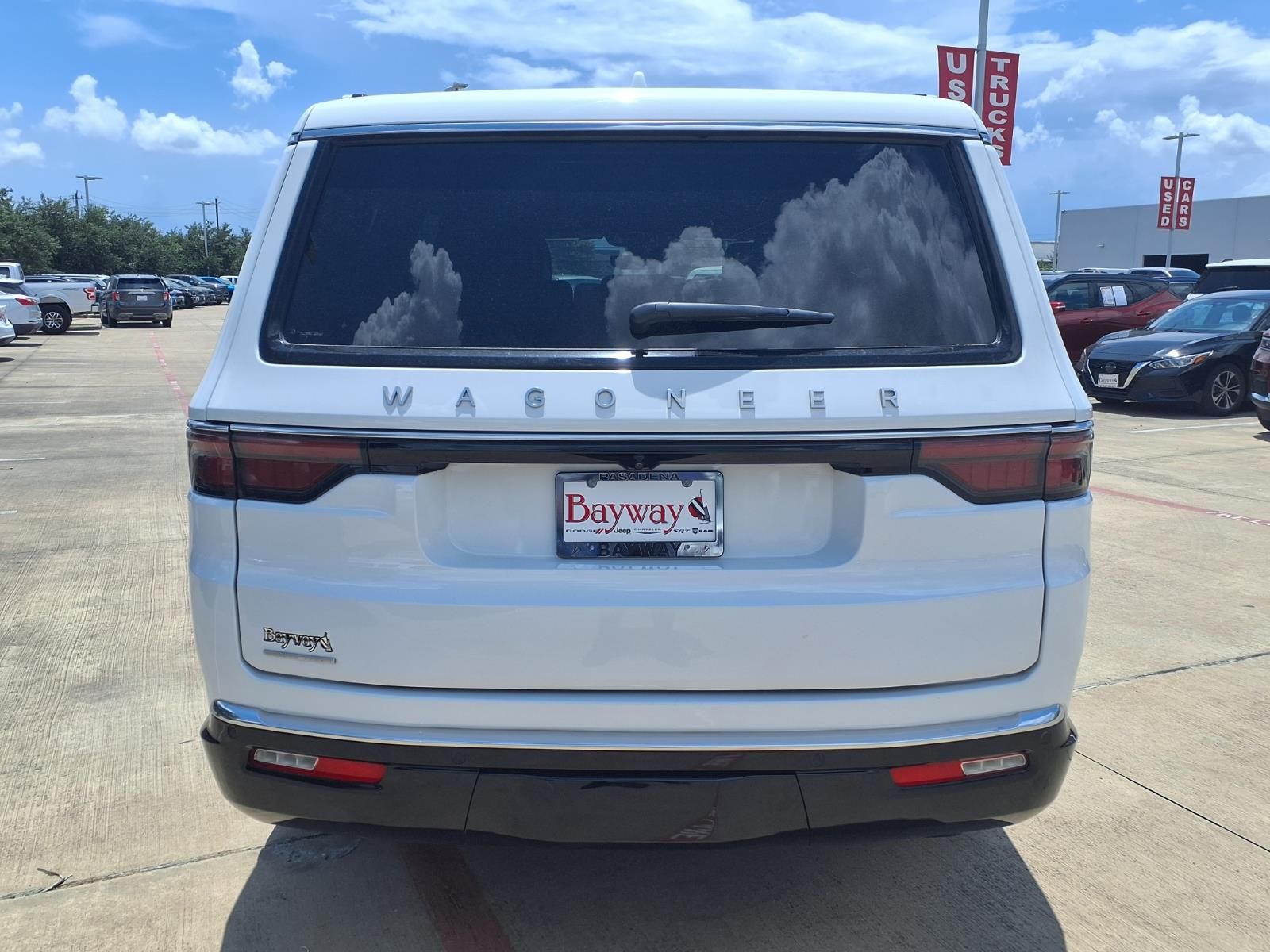 2023 Jeep Wagoneer Base White at River Oaks CDJR