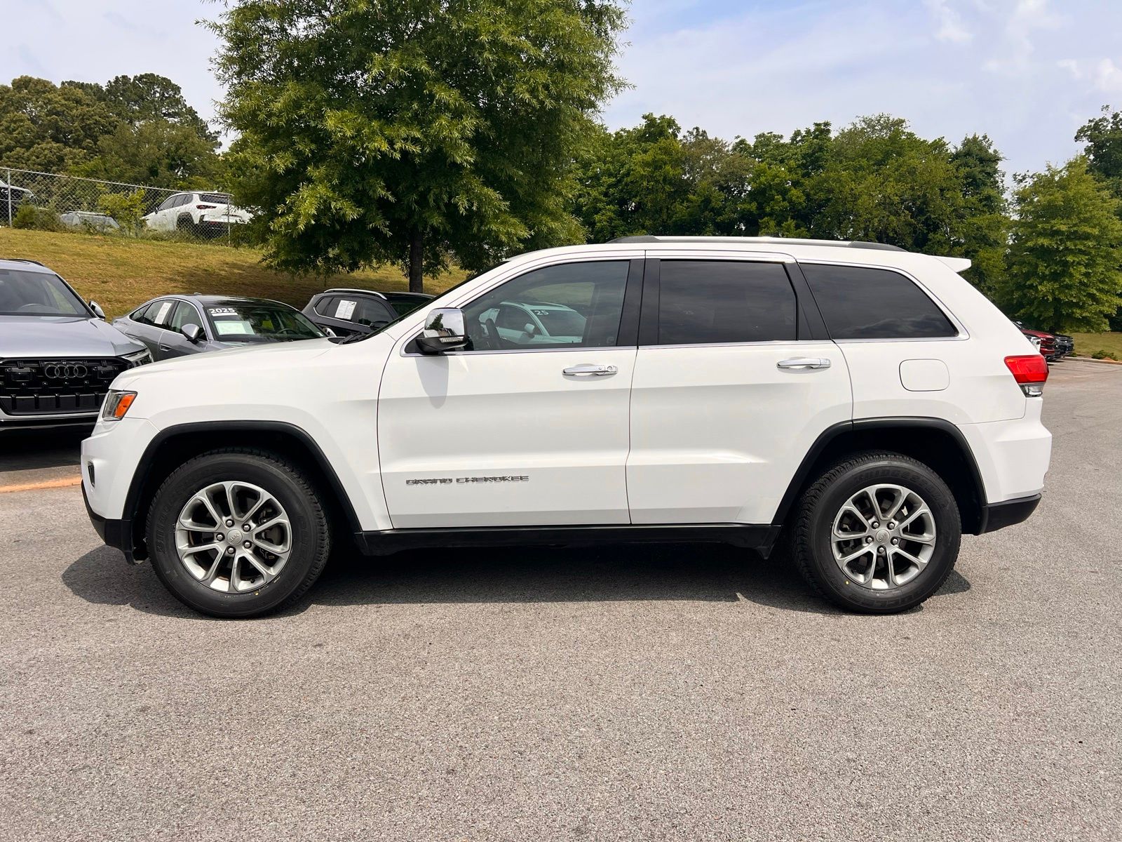 View vehicle photo 5
