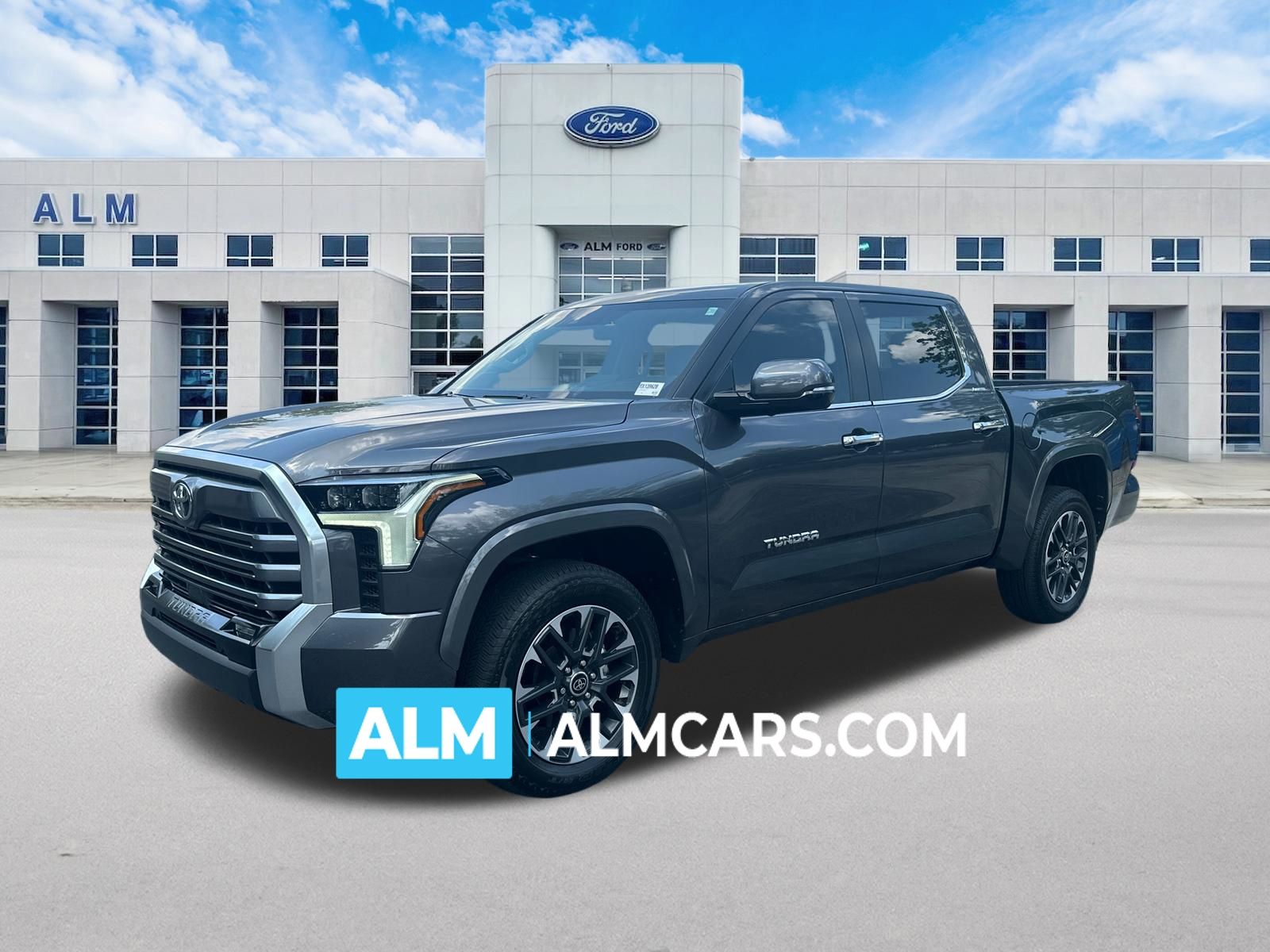 2024 Toyota Tundra Gris (Magnetic Gray Metallic) Camioneta Todo terreno Automática