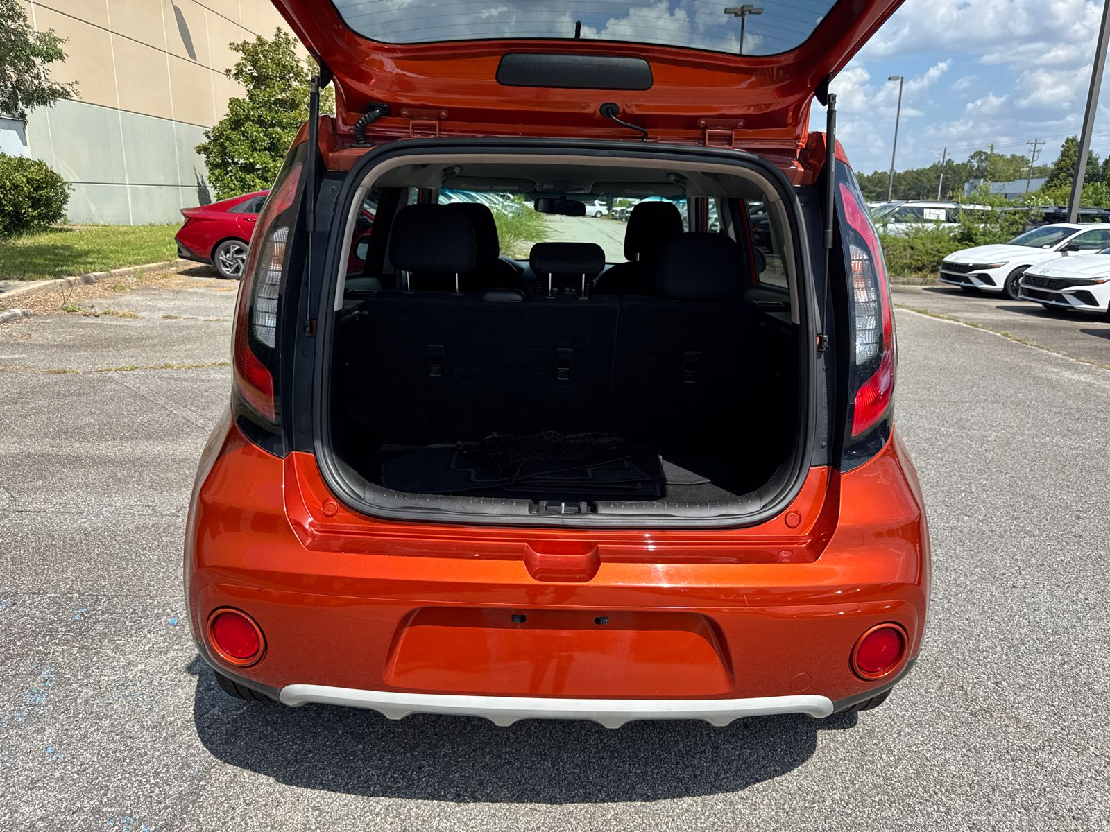 Used 2019 Orange Kia Plus image 18